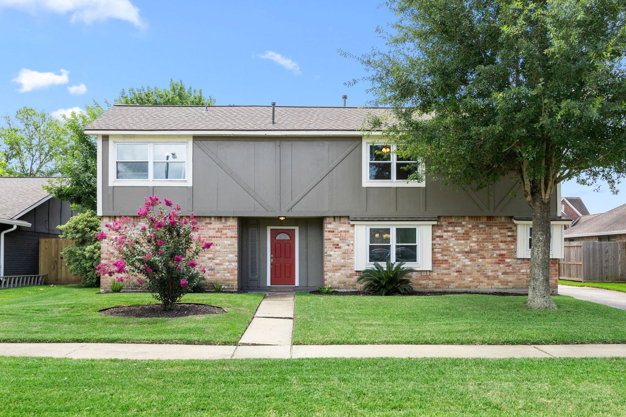 13823 Ivymount Dr, Sugar Land, TX 77498