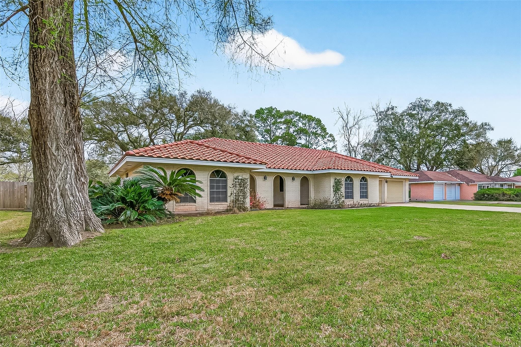 5607 Avenue M #1/2, Santa Fe, TX 77510 photo
