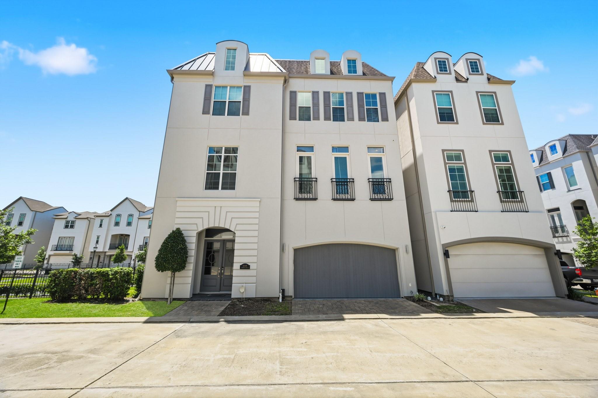 11119 Savannah Oaks Ln, Houston, TX 77043