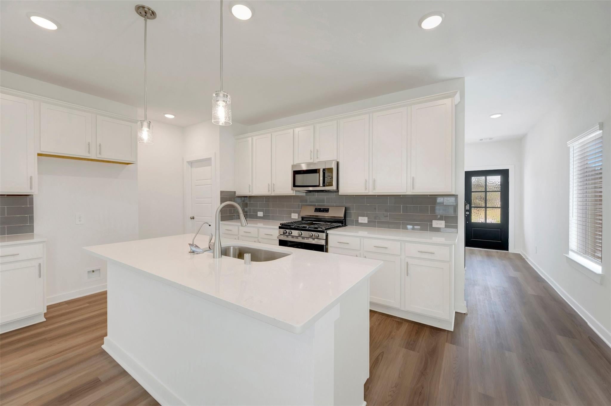 16842 Cockspur Hawthrown Ln, New Caney, TX 77357 photo
