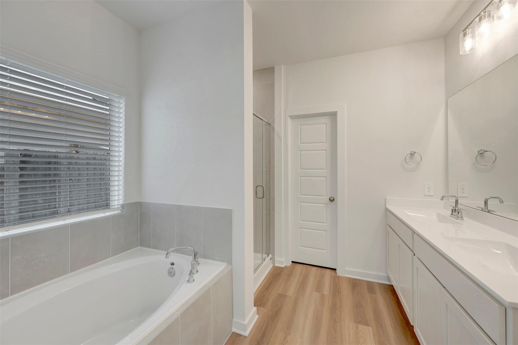 16842 Cockspur Hawthrown Ln, New Caney, TX 77357 photo