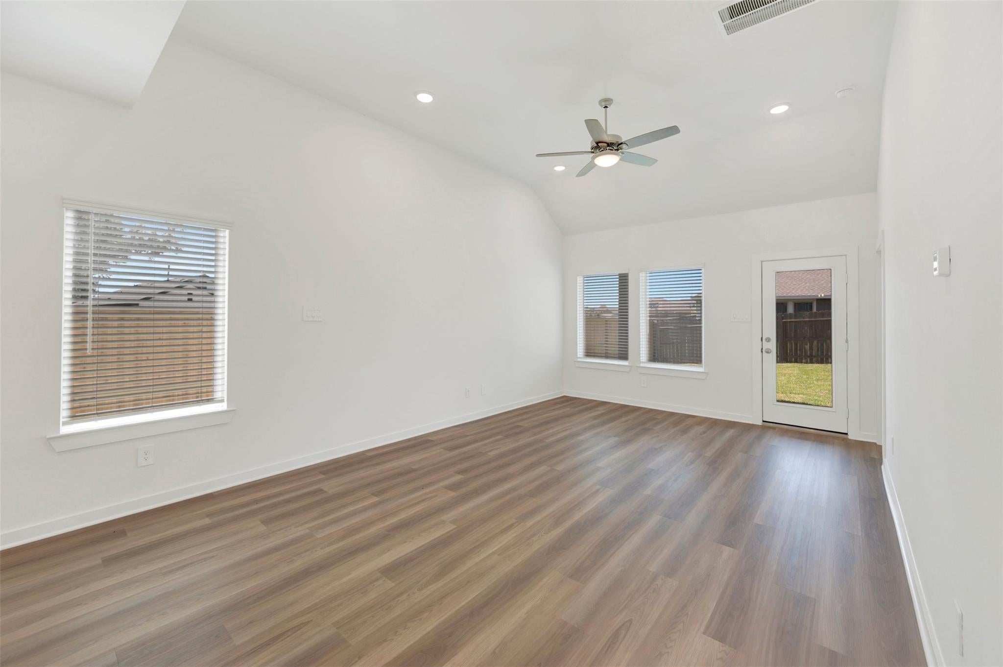 16842 Cockspur Hawthrown Ln, New Caney, TX 77357 photo