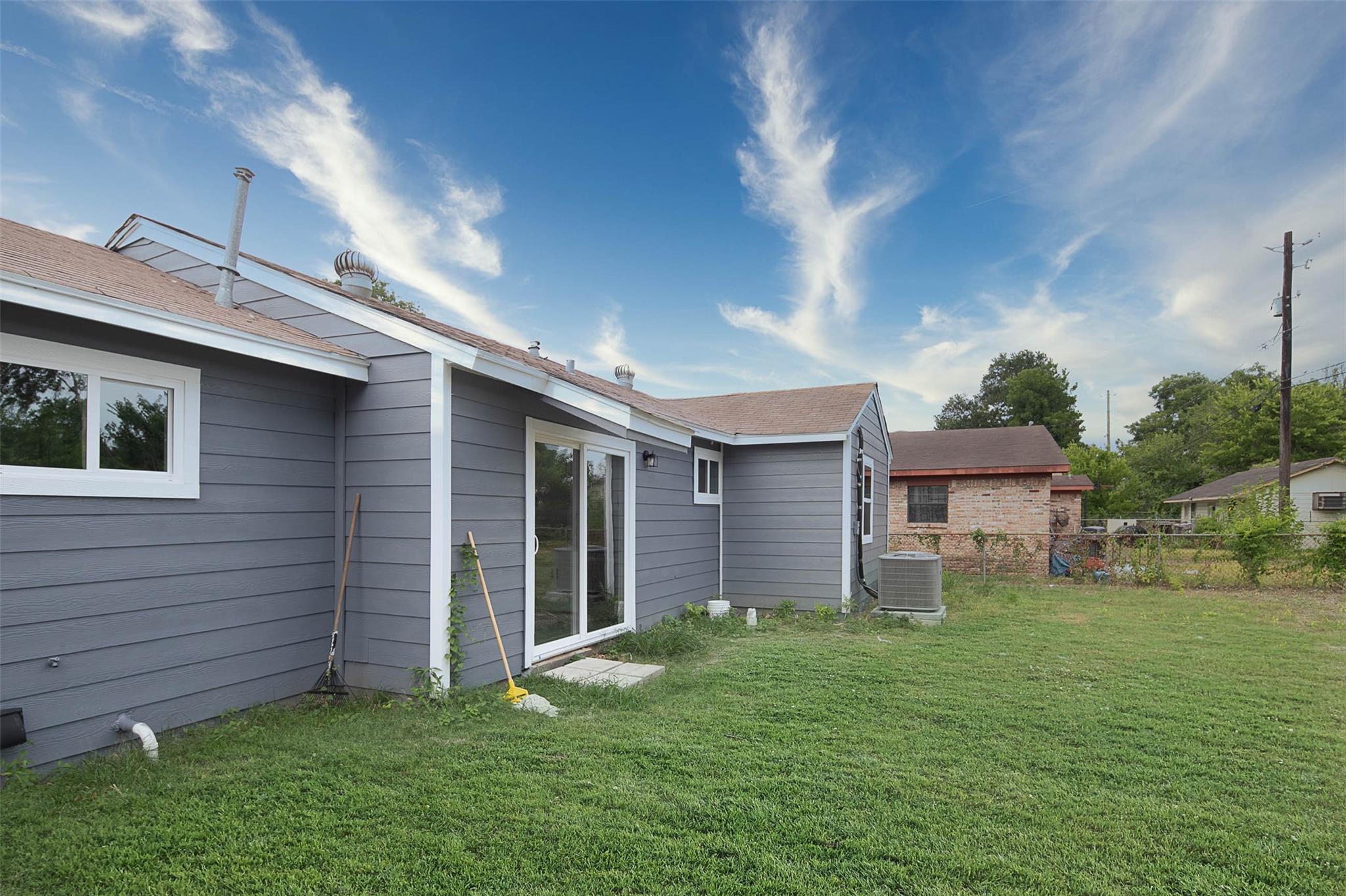 3205 Stallings Dr, Houston, TX 77088 photo