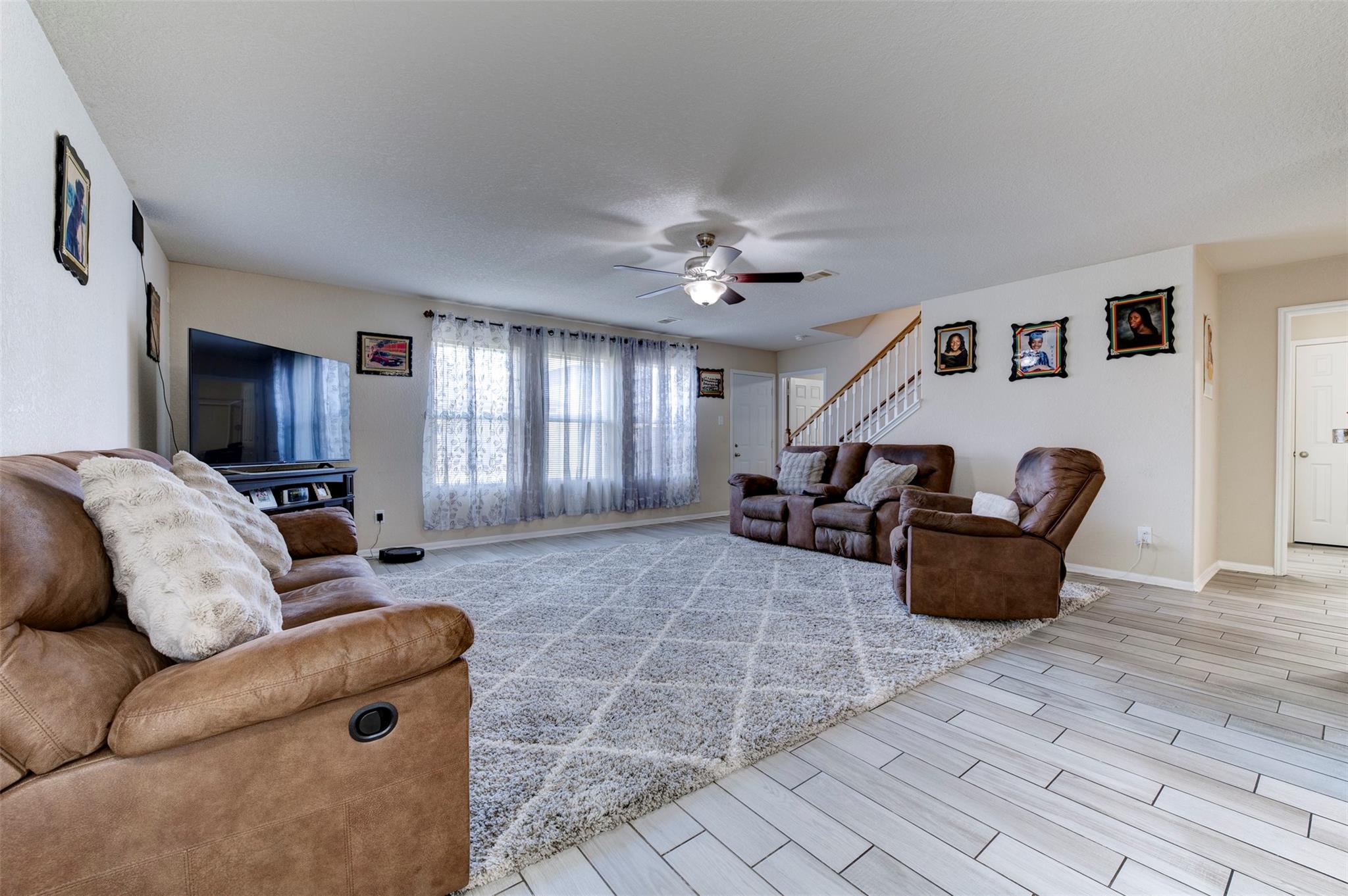 11027 E Fall Fern Cir, Houston, TX 77044 photo