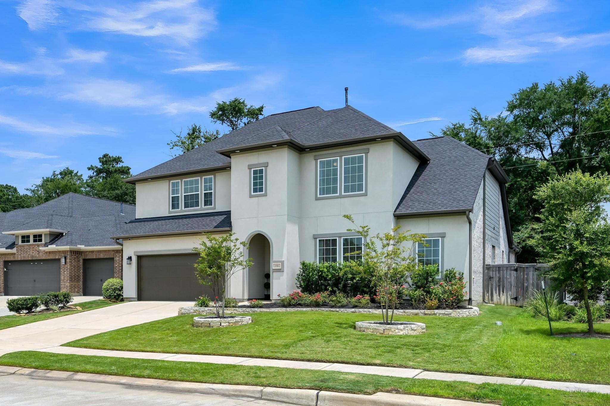 9738 Dani Lake Dr, Tomball, TX 77375