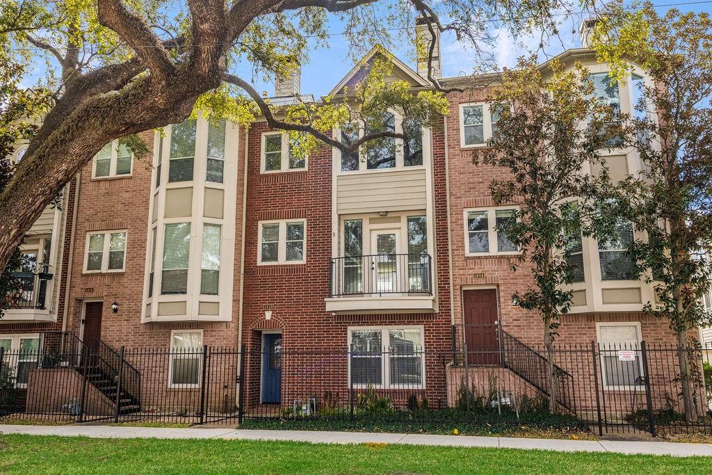 1410 Tuam St, Houston, TX 77004