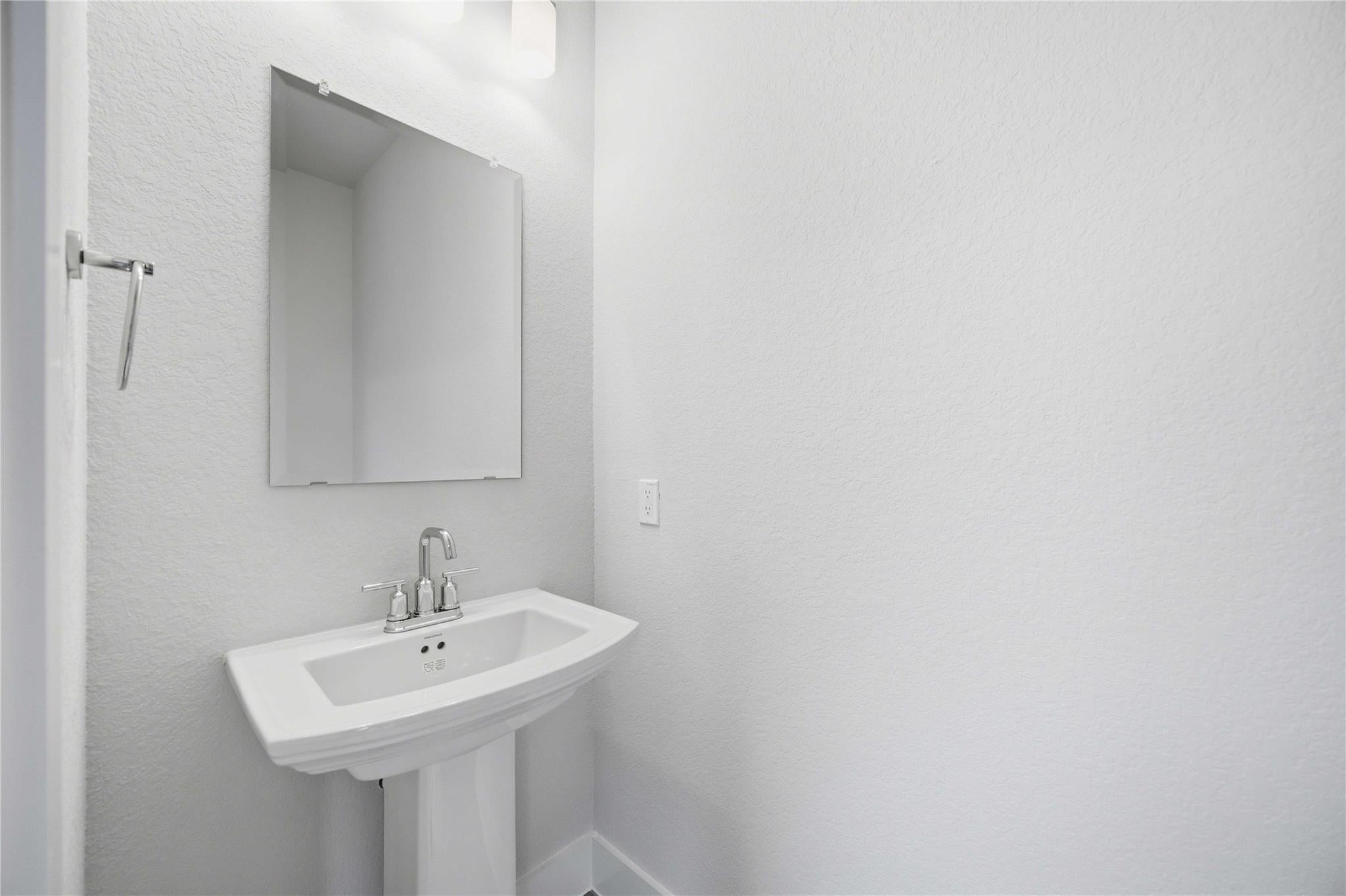 2851 Elm Creek Way, Iowa Colony, TX 77583 photo