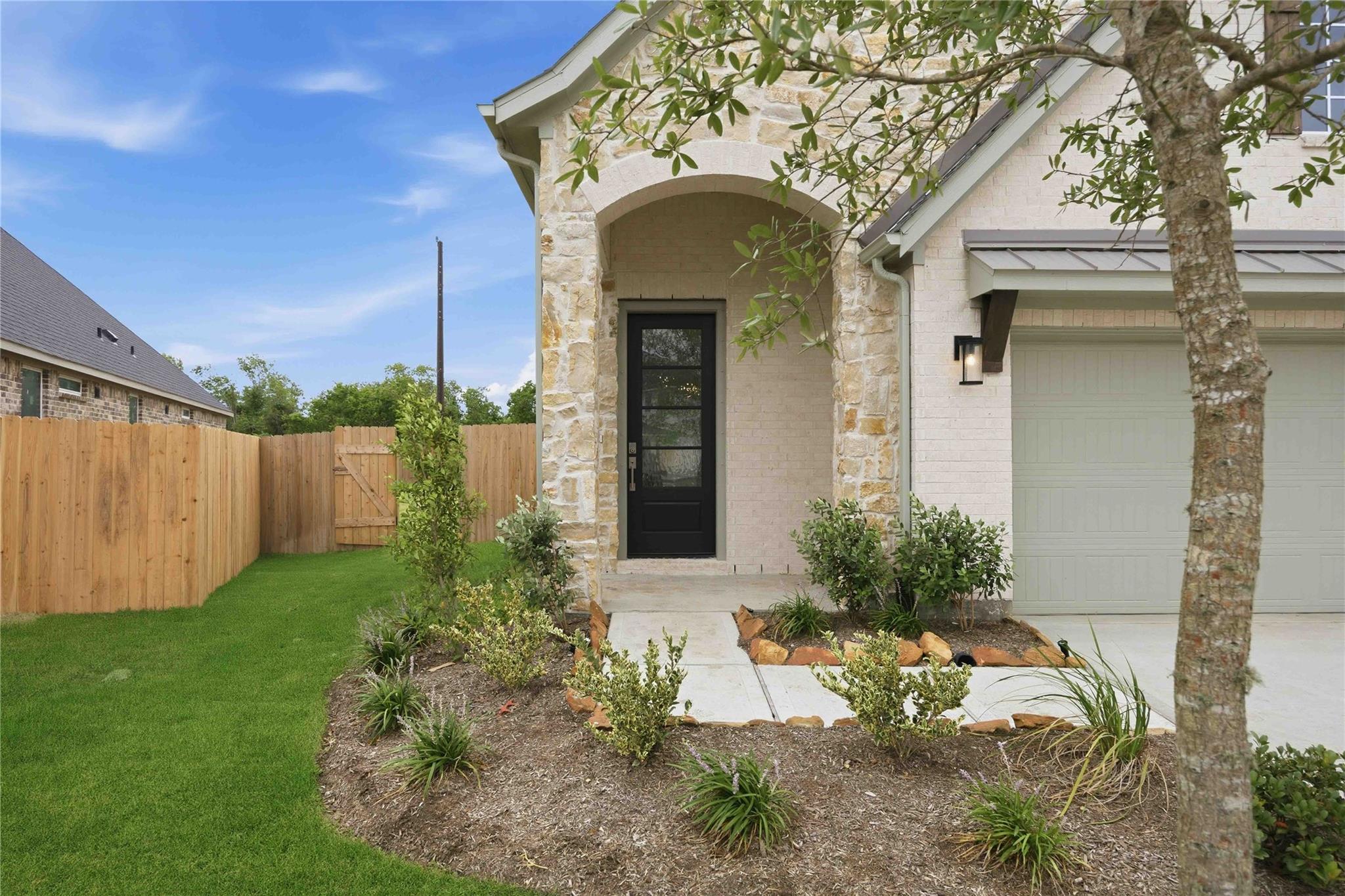 2851 Elm Creek Way, Iowa Colony, TX 77583 photo