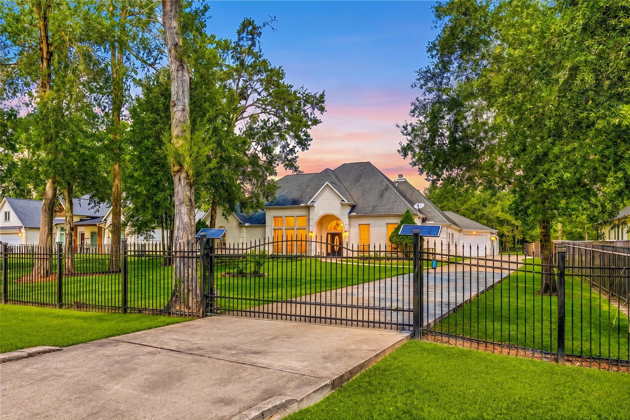19509 Desna Dr, Porter, TX 77365