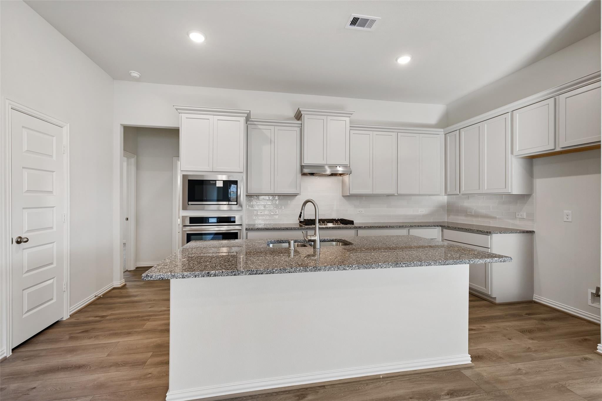 32015 Hoptree Ln, Waller, TX 77484 photo