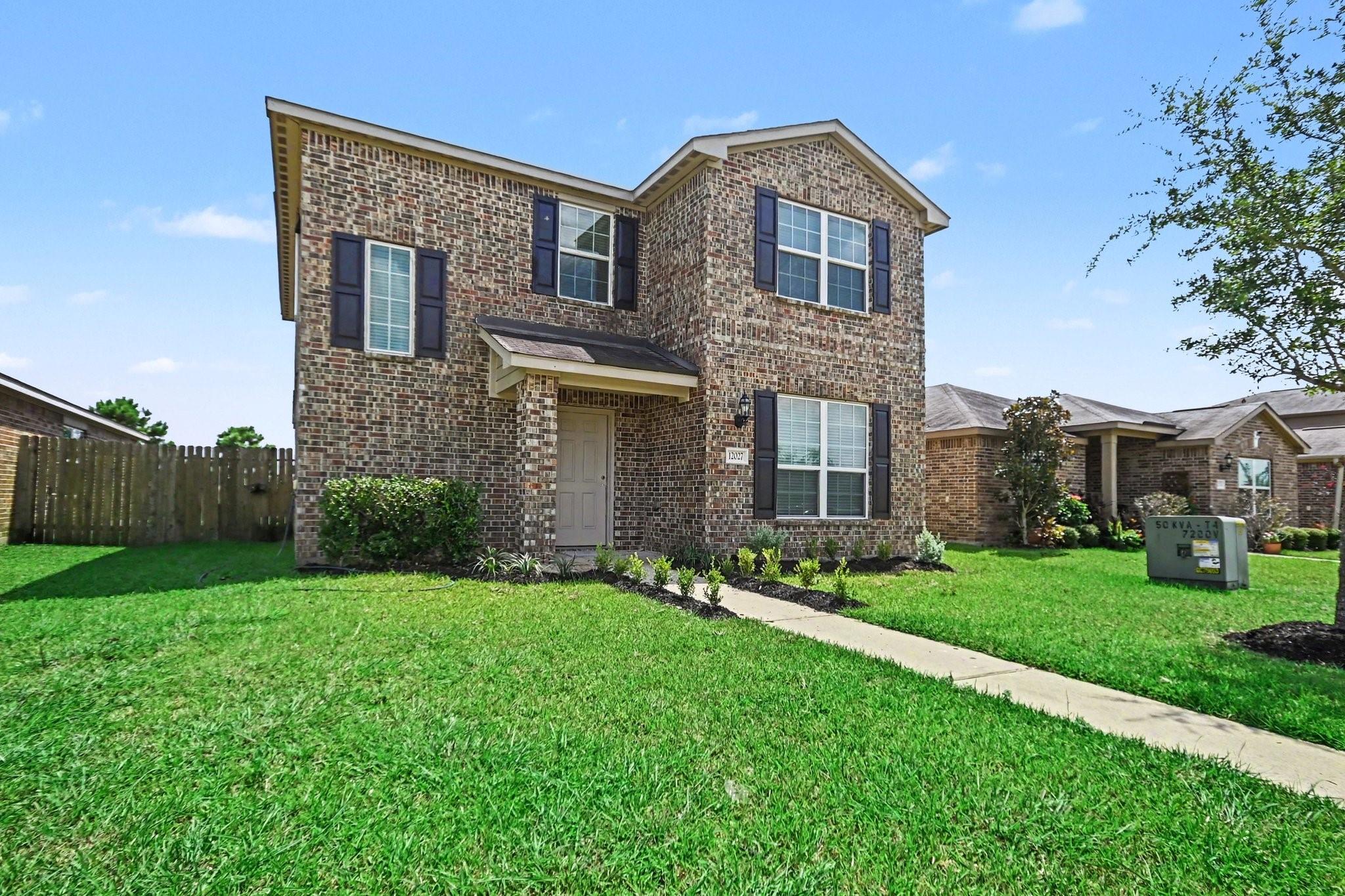 12027 Windage Dr, La Marque, TX 77568 photo