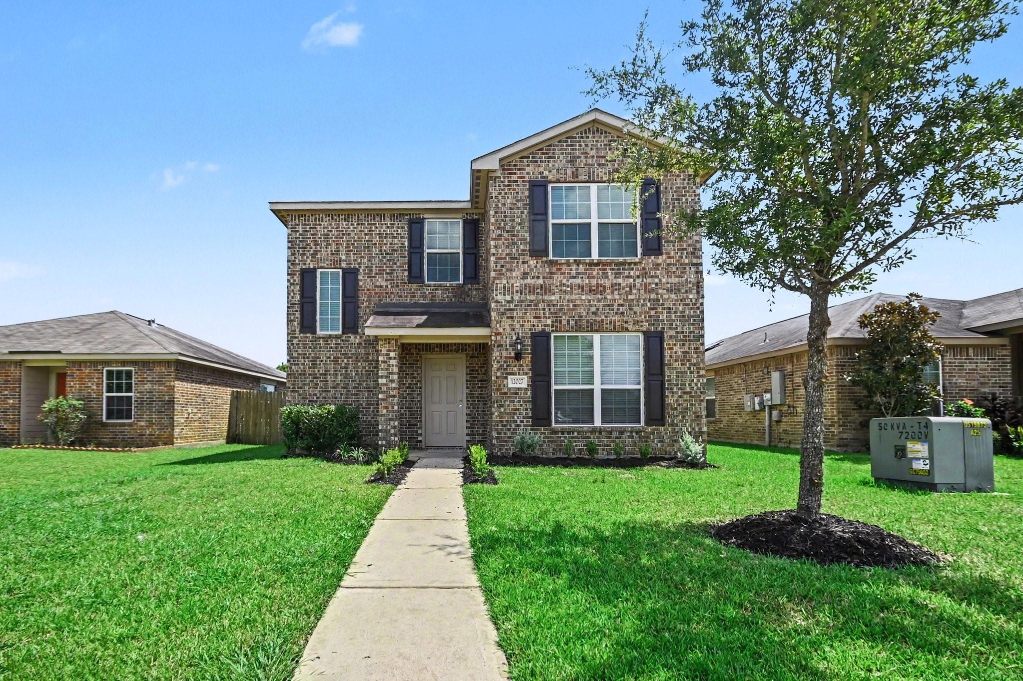 12027 Windage Dr, La Marque, TX 77568 photo