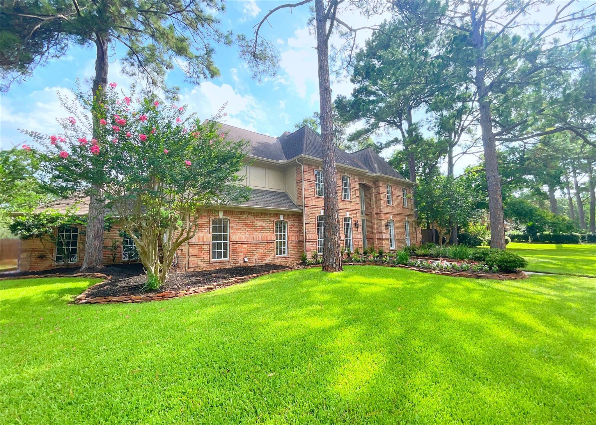 1810 7 Maples Dr, Houston, TX 77345 photo