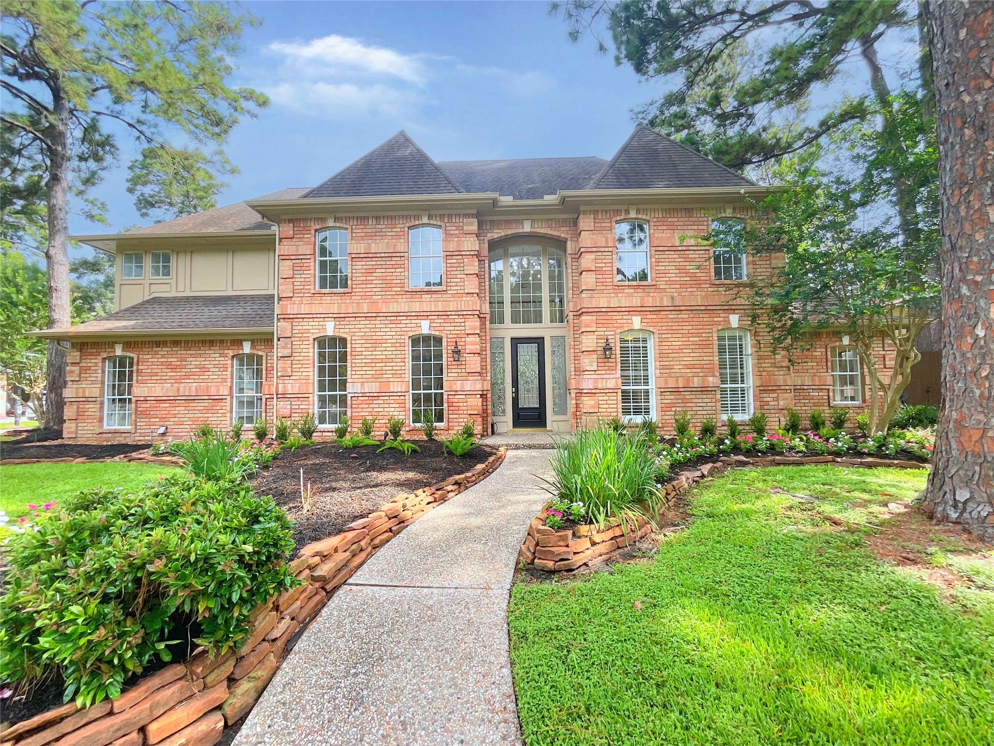 1810 7 Maples Dr, Houston, TX 77345