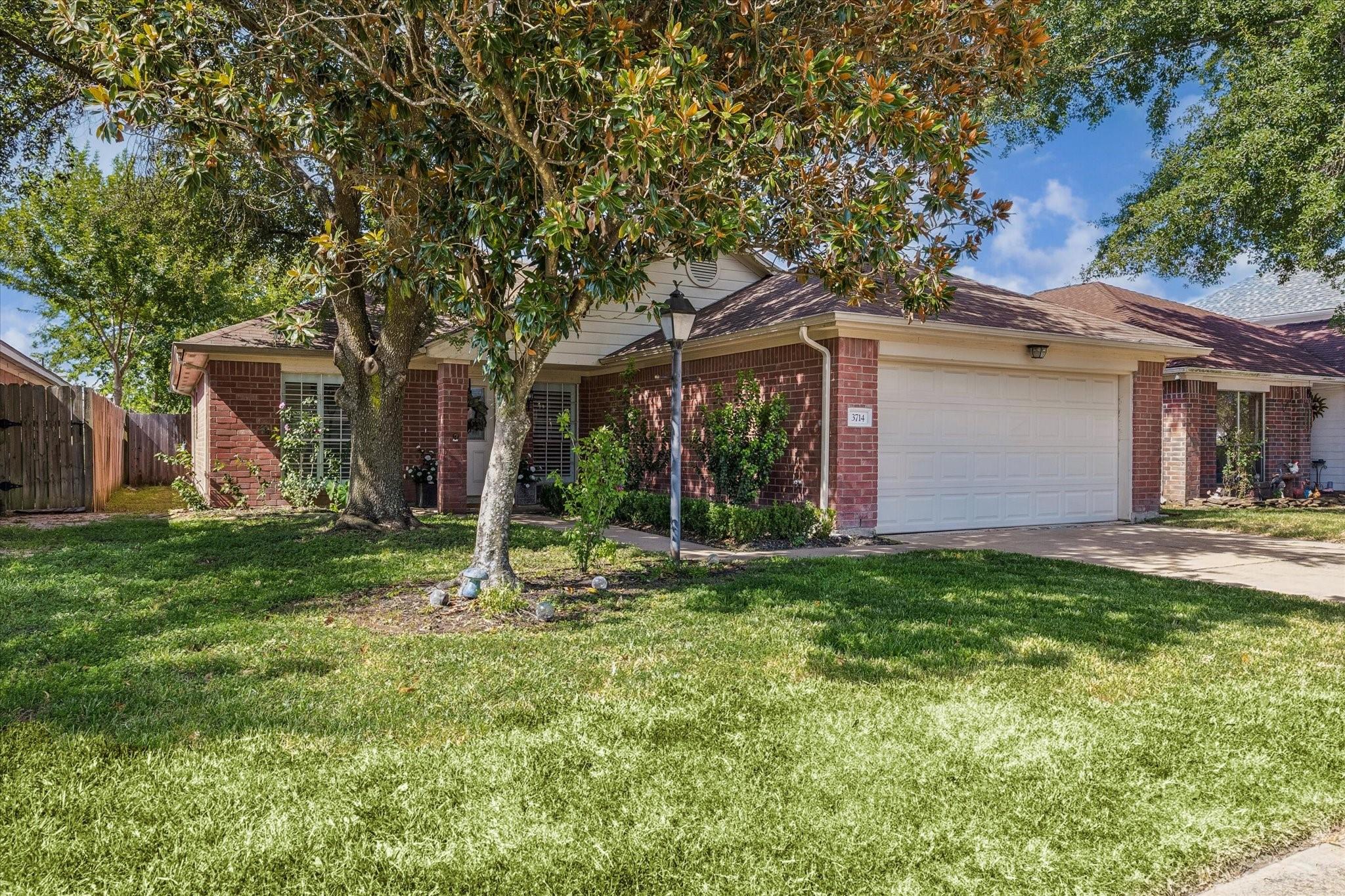 3714 Colleen Woods Cir, Houston, TX 77080 photo