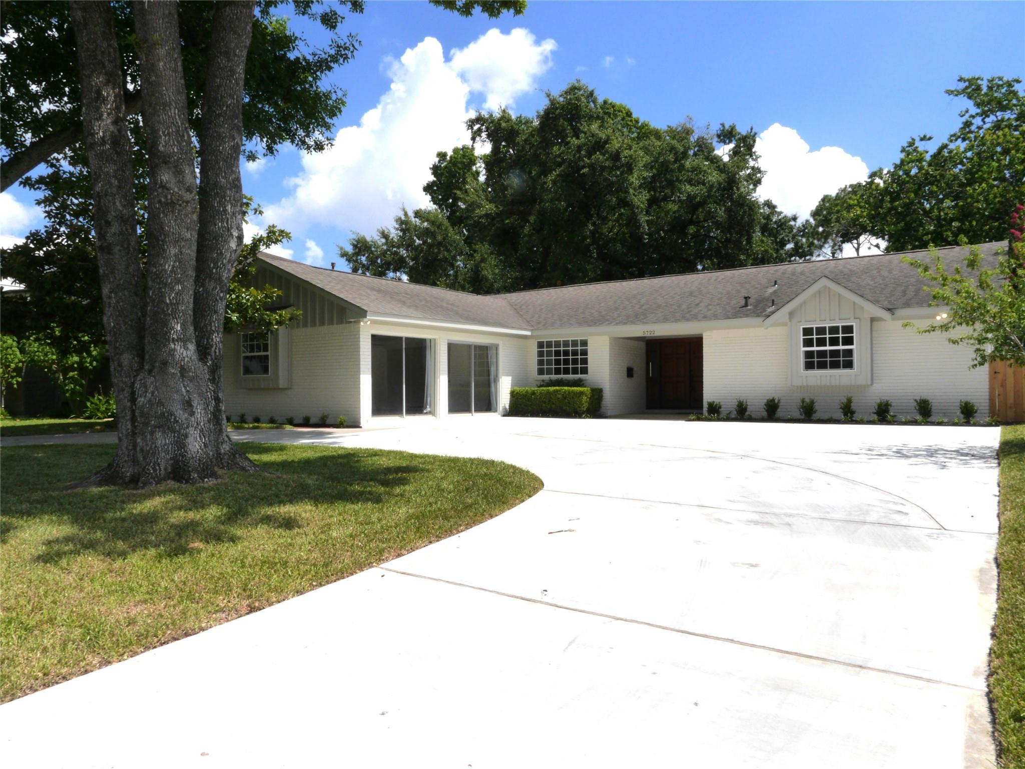 5722 Braeswood Blvd, Houston, TX 77096