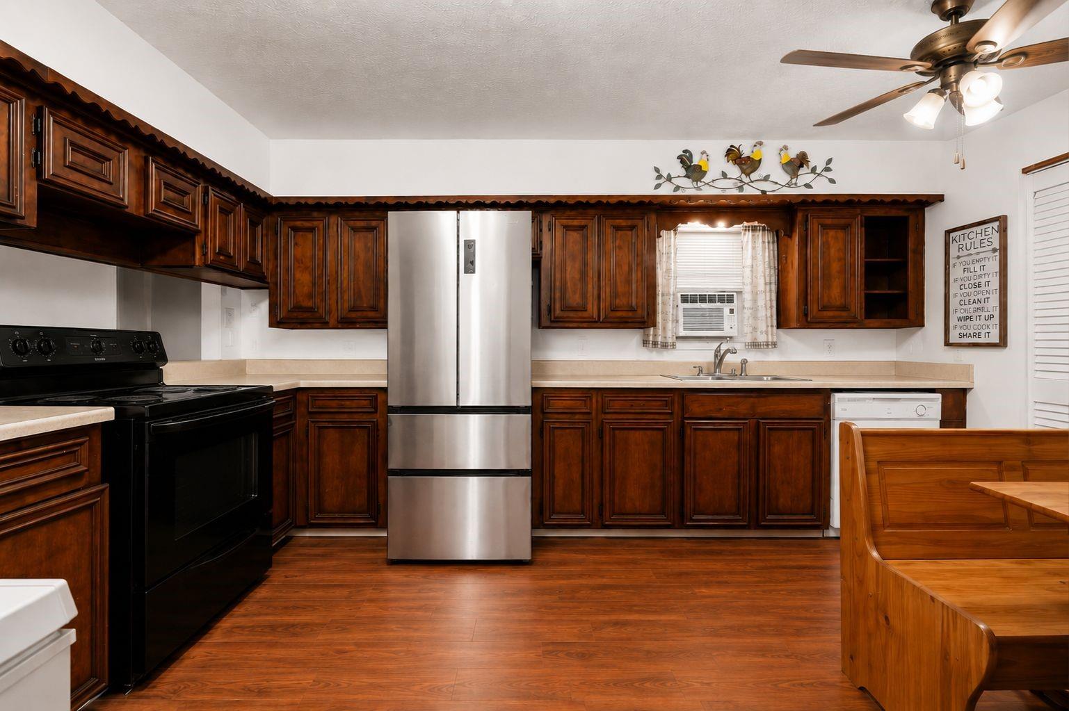 4323 Avenue R #1/2, Galveston, TX 77550 photo