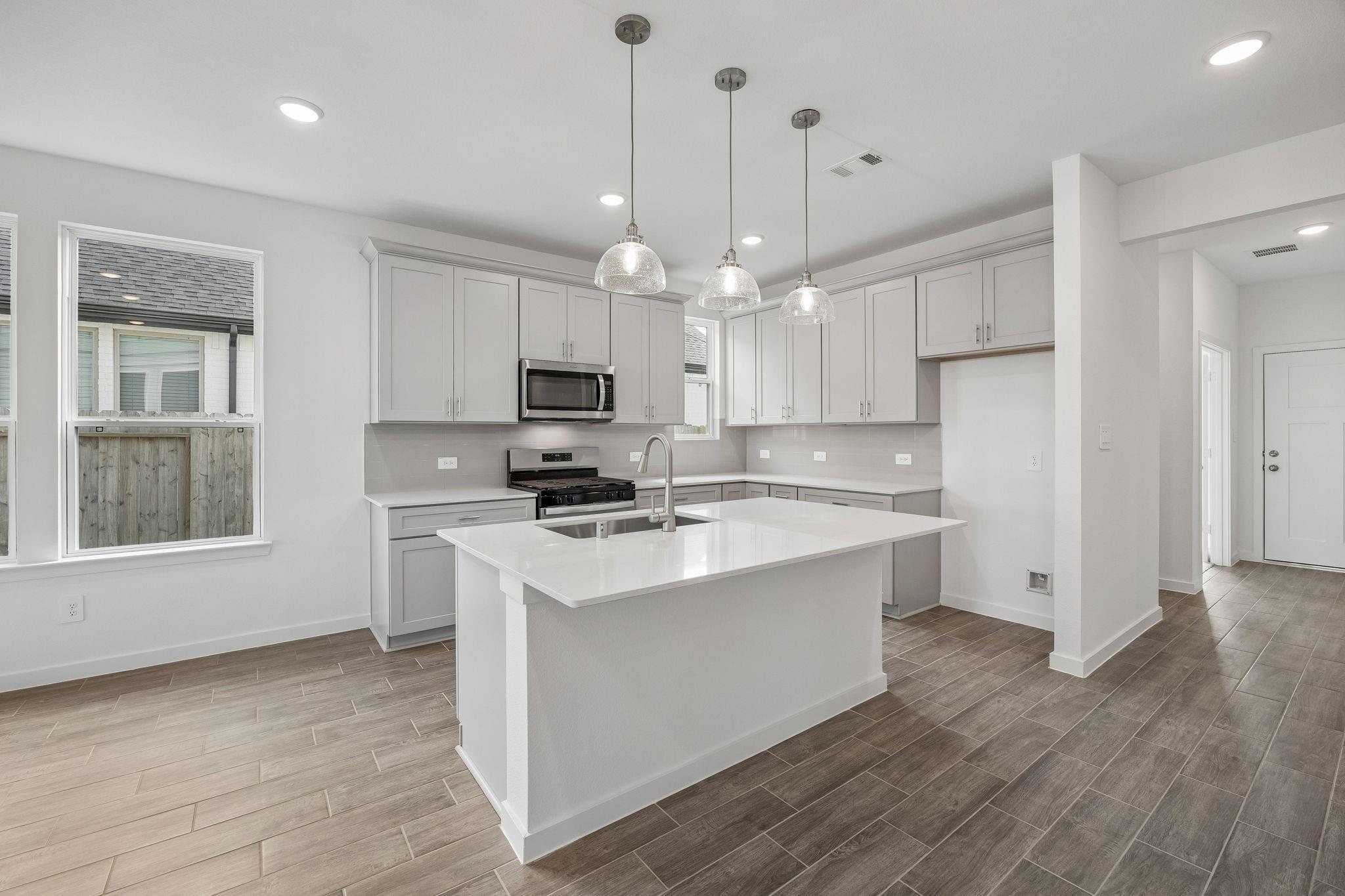 215 Prairie Ridge Ln, Montgomery, TX 77356 photo