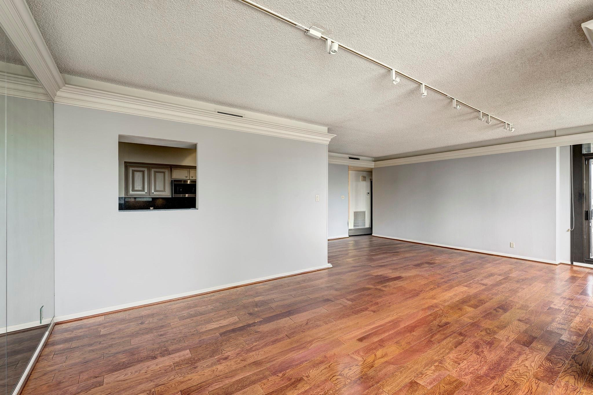 15 Greenway Plz, Houston, TX 77046