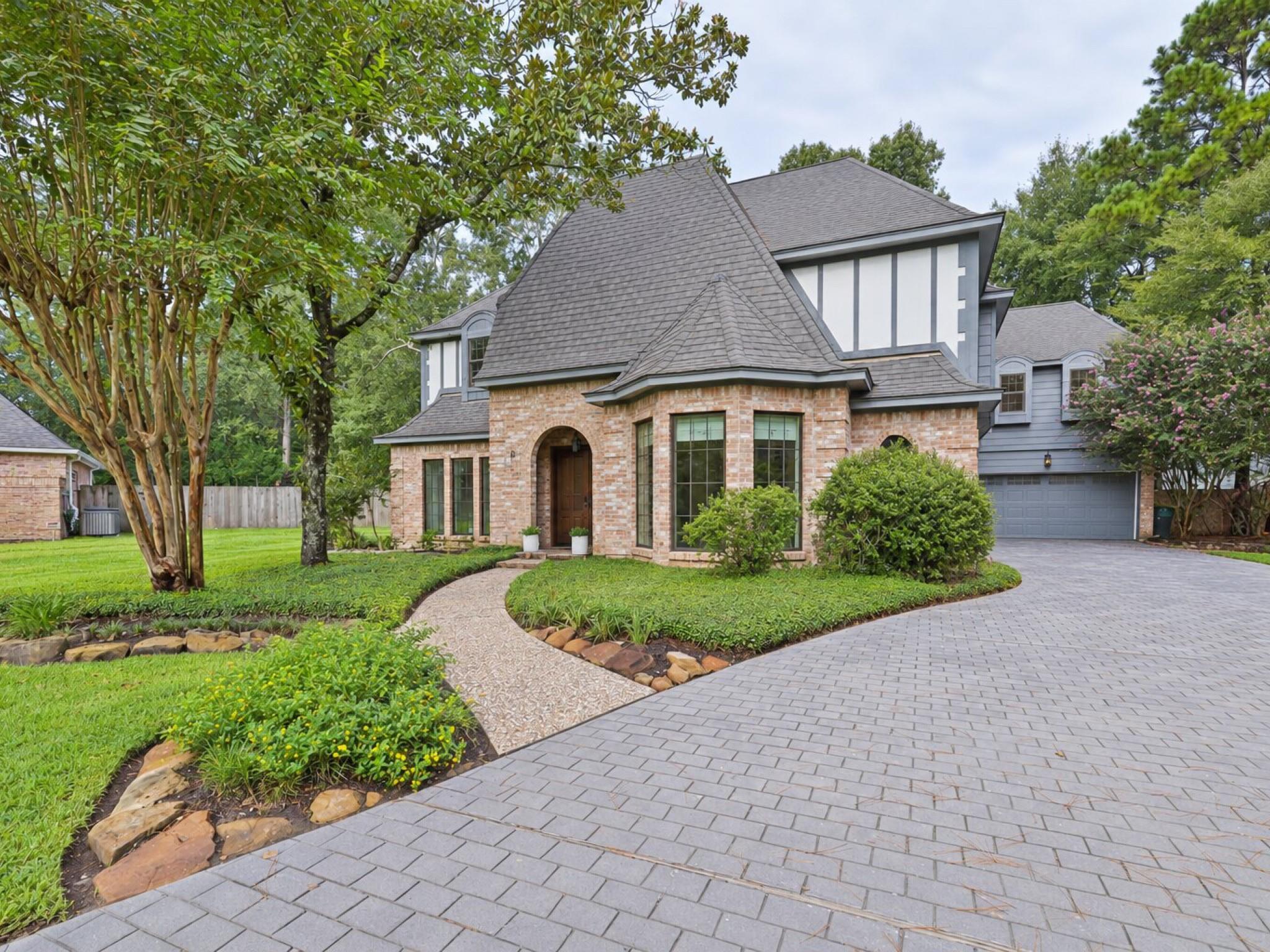 28 Mellow Leaf Ct, The Woodlands, TX 77381 photo