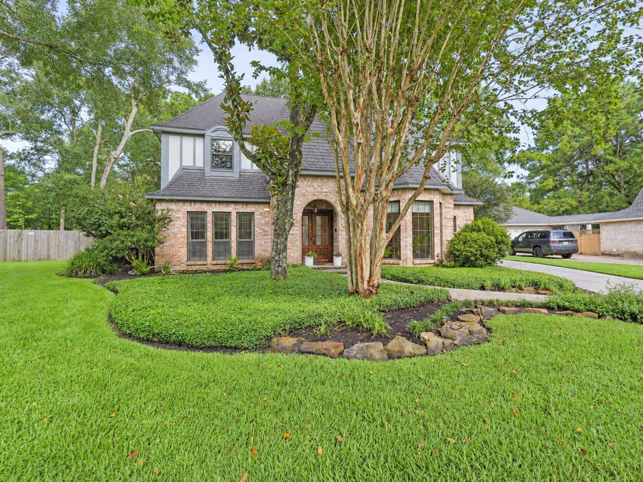 28 Mellow Leaf Ct, The Woodlands, TX 77381 photo