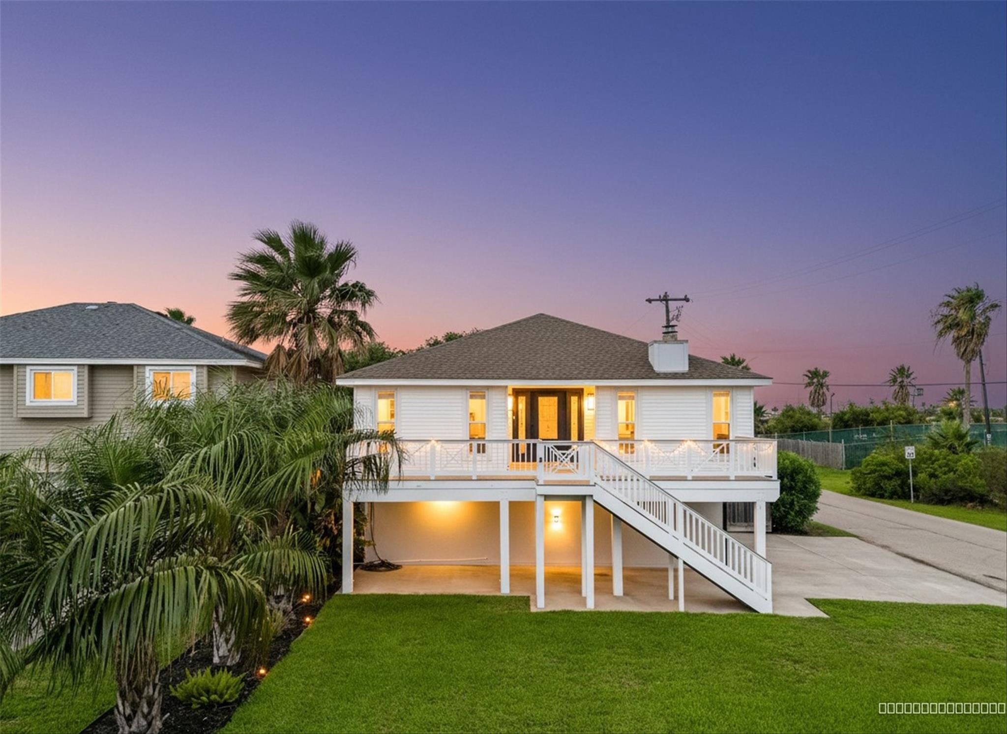 8902 Teichman Rd, Galveston, TX 77554