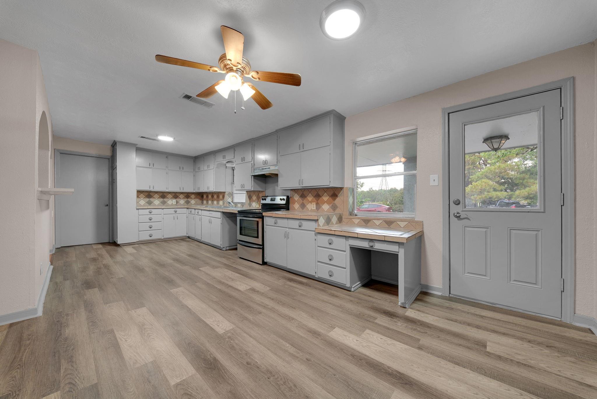 11412 Lane St, Houston, TX 77029 photo
