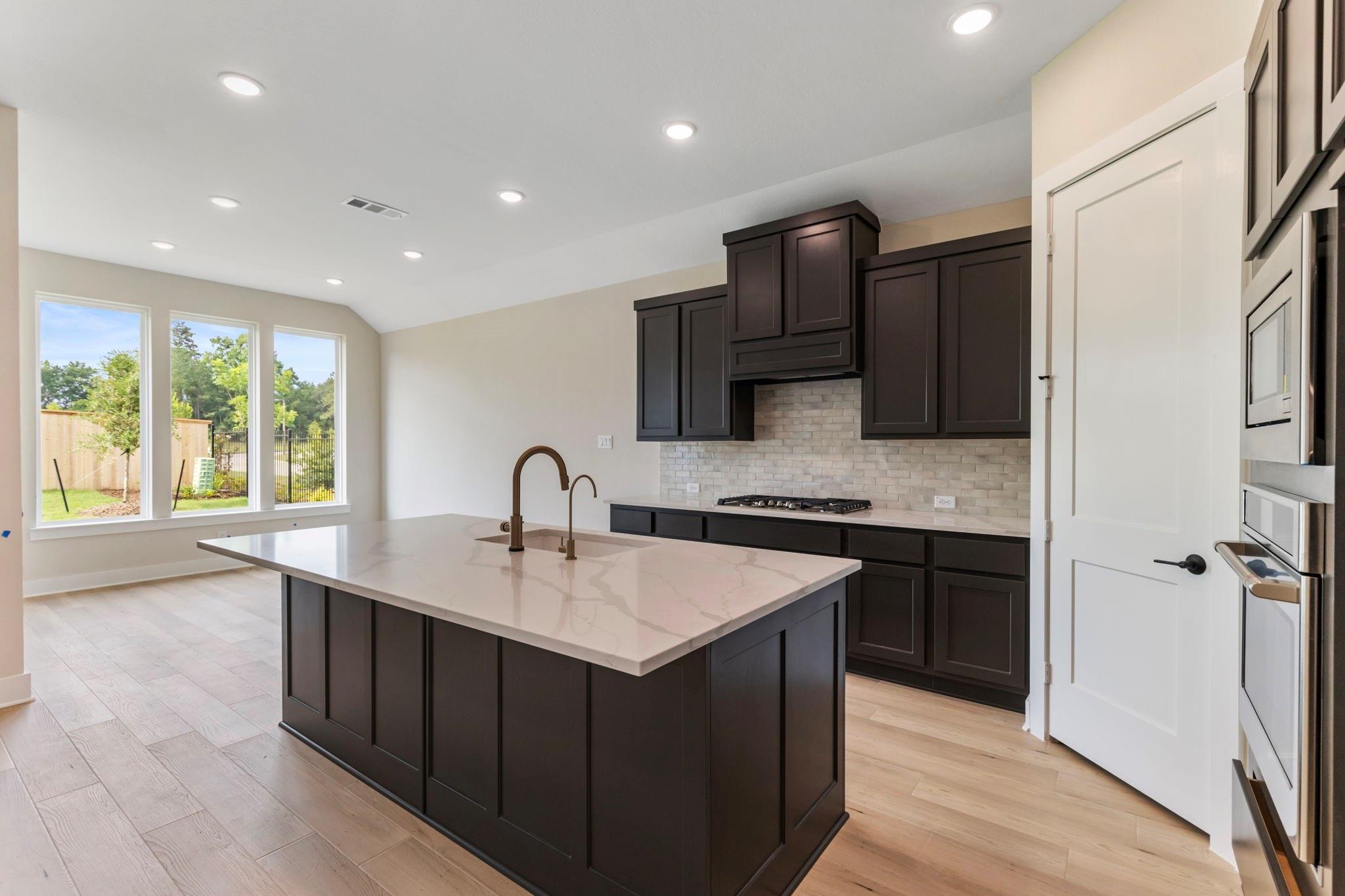 8143 Fenway Heights Dr, The Woodlands, TX 77389 photo