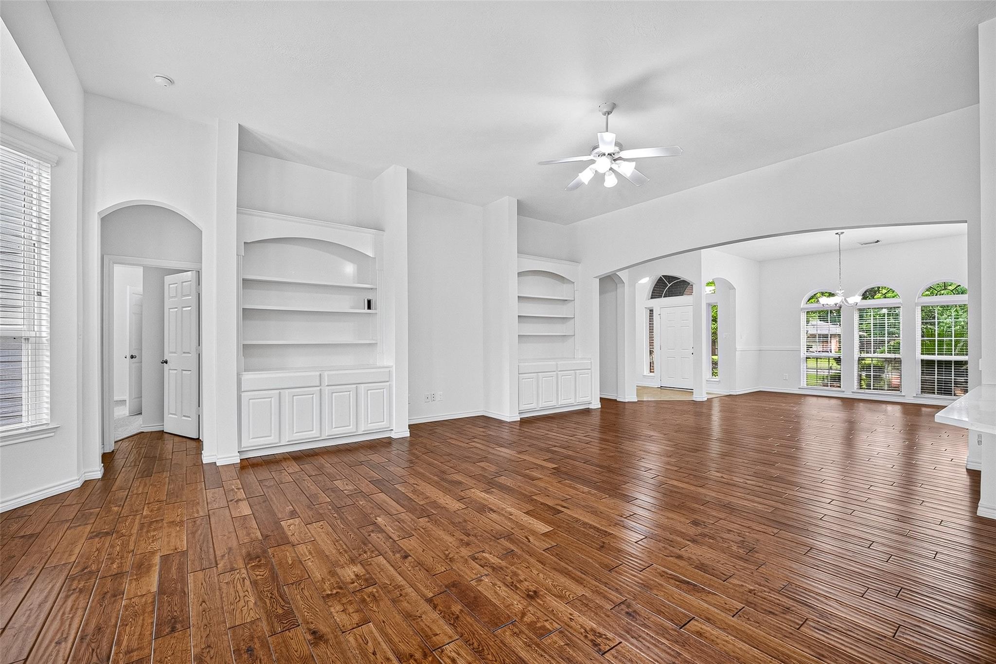 10117 Woodwind Dr, Houston, TX 77025 photo