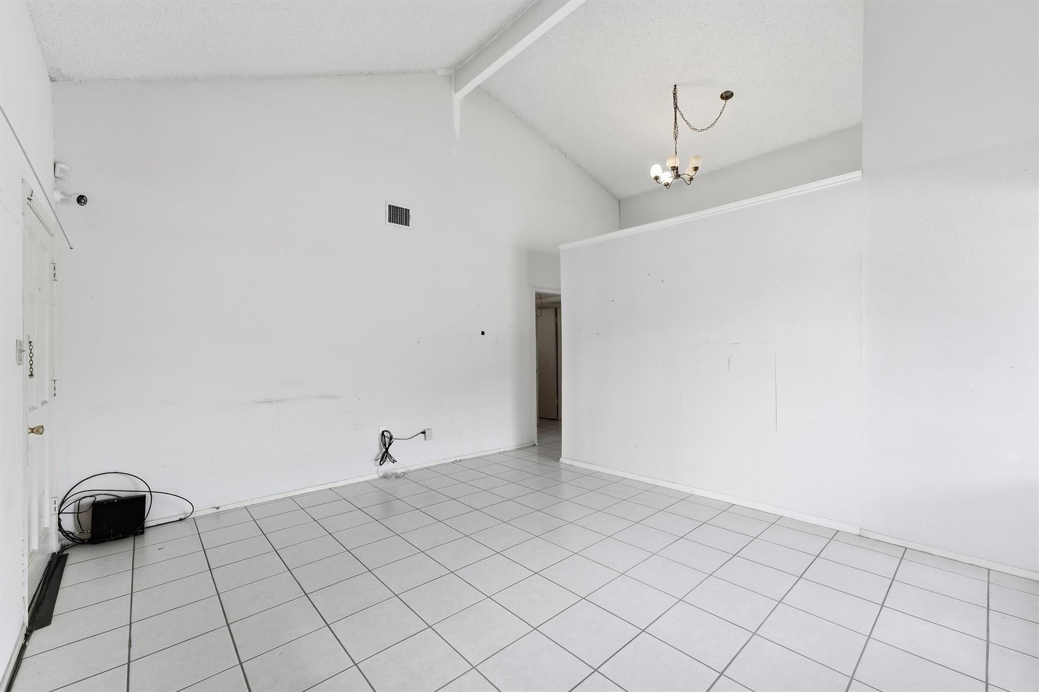 10331 Huntington Place Dr #331, Houston, TX 77099 photo