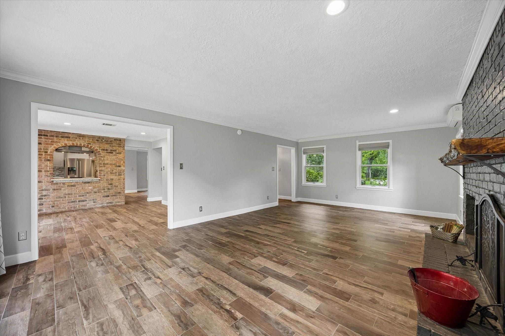 906 Quaker Bend Dr, Friendswood, TX 77546 photo