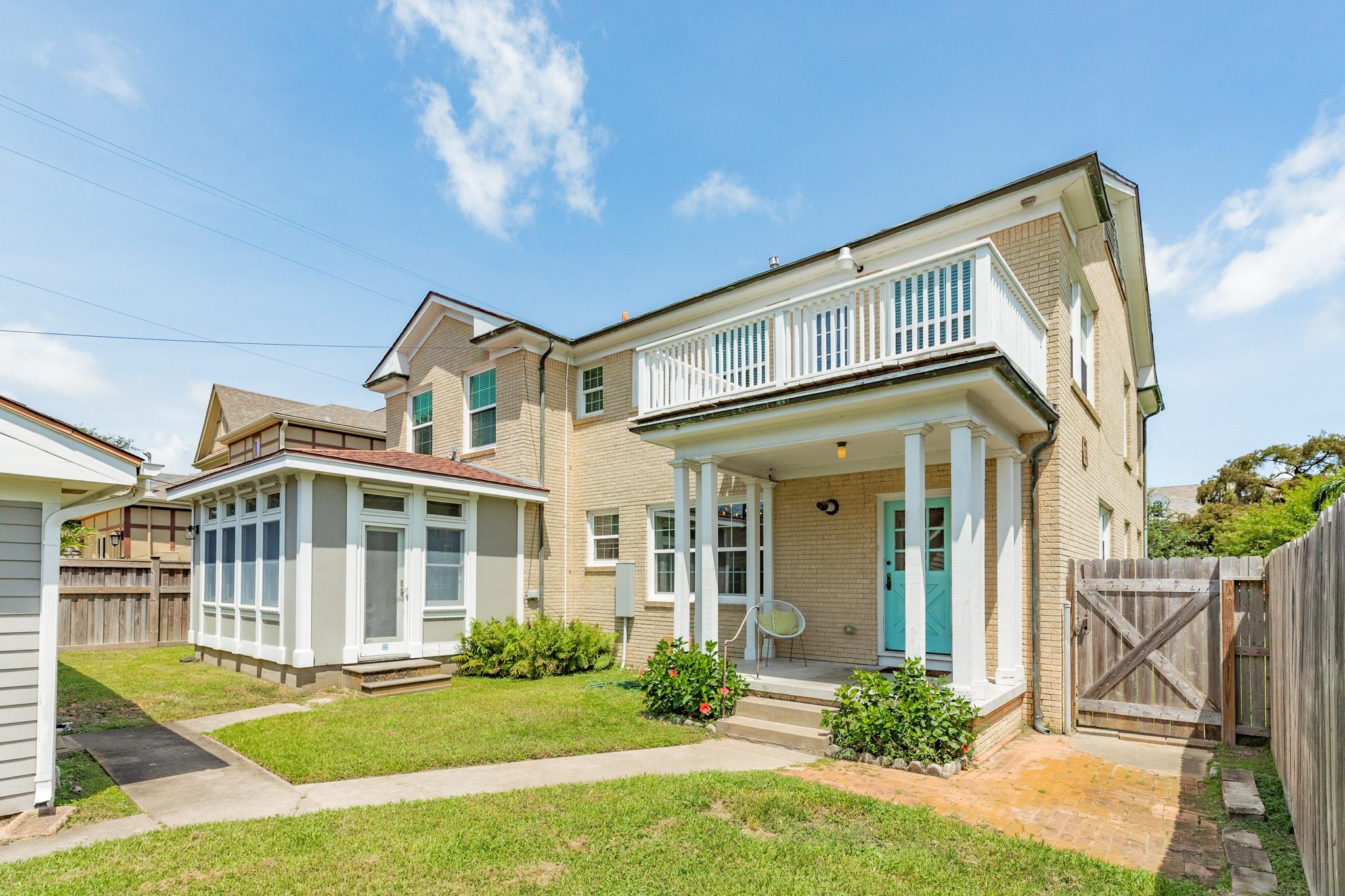 36 Cedar Lawn Cir, Galveston, TX 77551 photo
