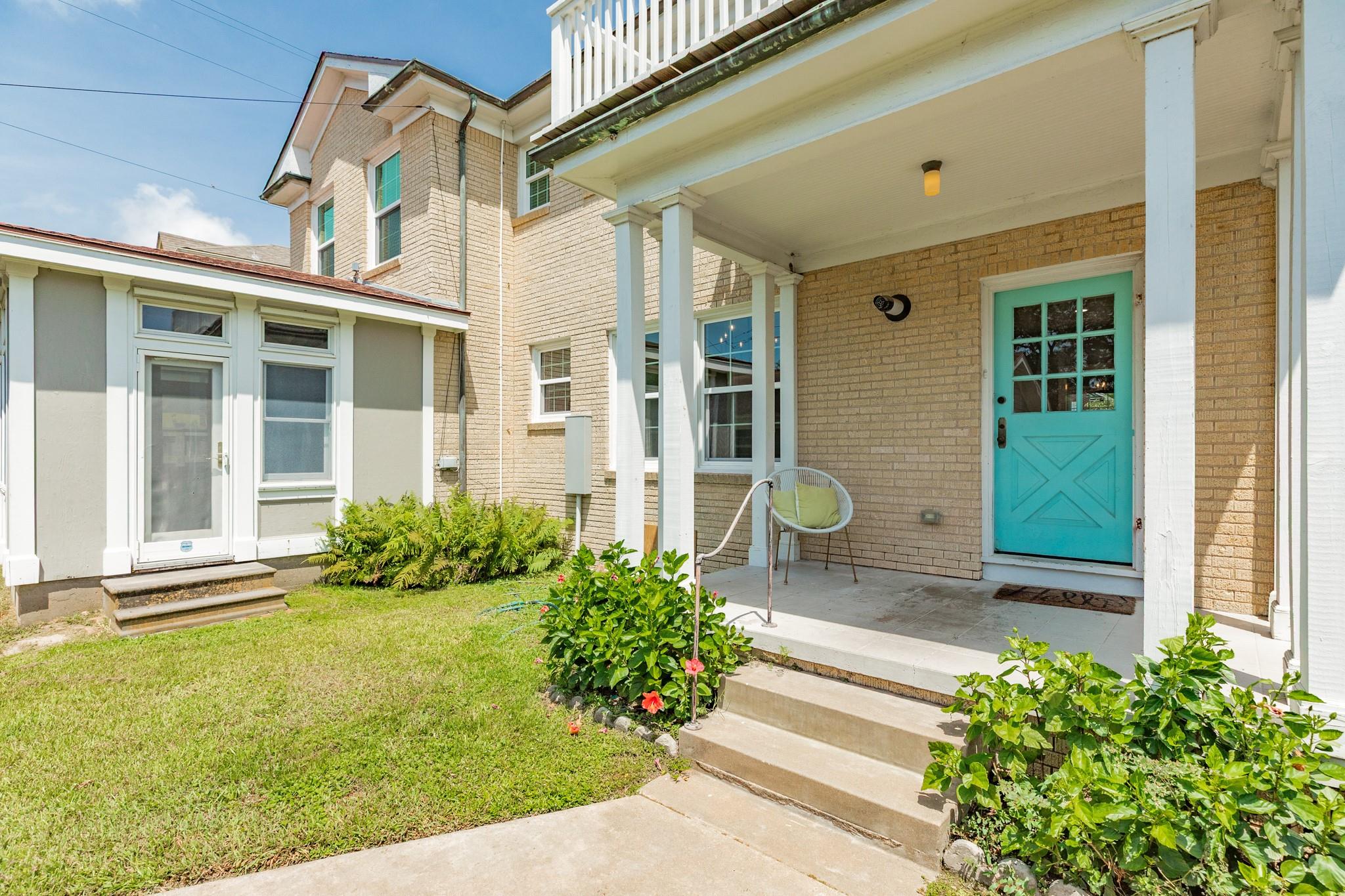 36 Cedar Lawn Cir, Galveston, TX 77551 photo