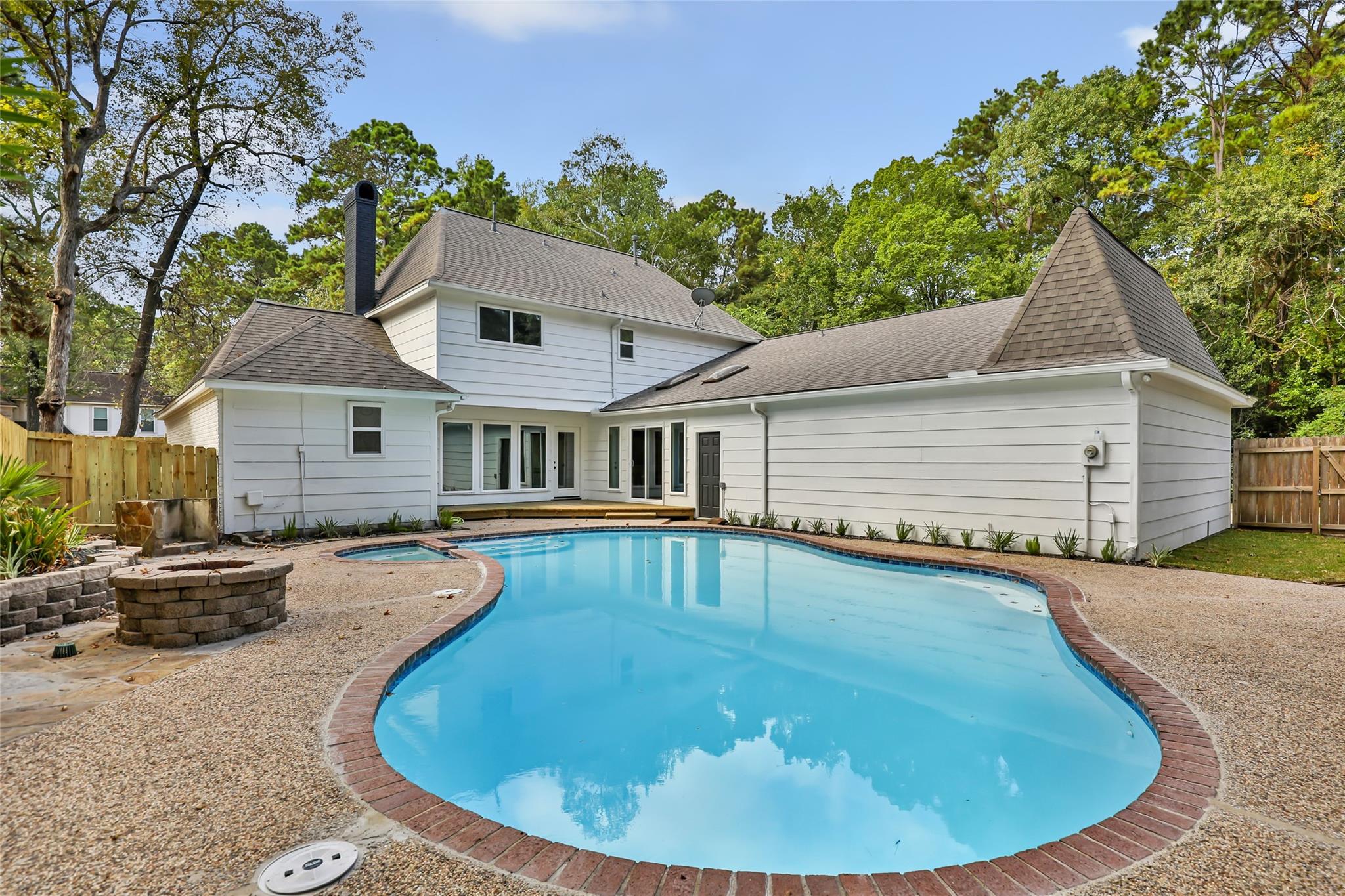 3403 Willow Ridge Dr, Kingwood, TX 77339 photo