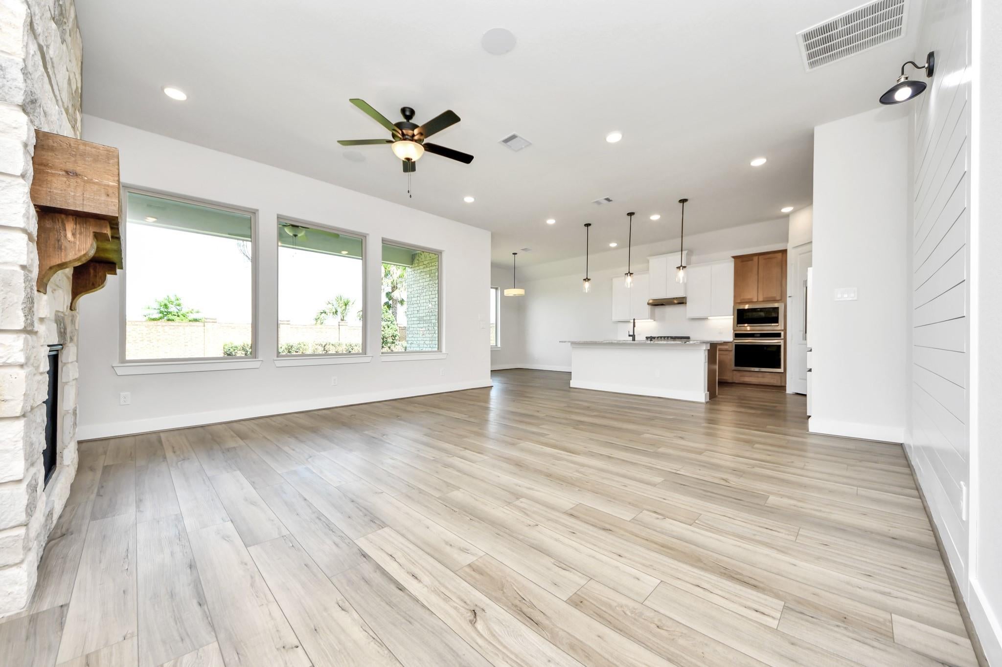 2920 Arbor Edge Xing, Texas City, TX 77568 photo