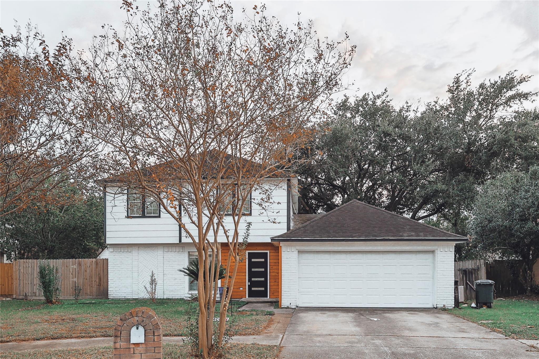 10411 Rippling Fields Dr, Houston, TX 77064