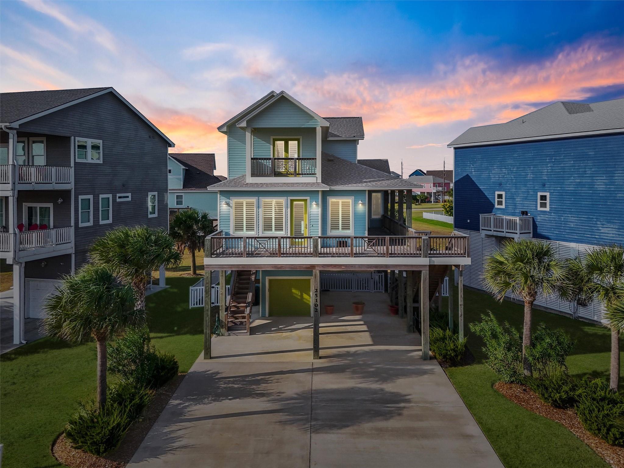 25102 Sausalito Dr, Galveston, TX 77554