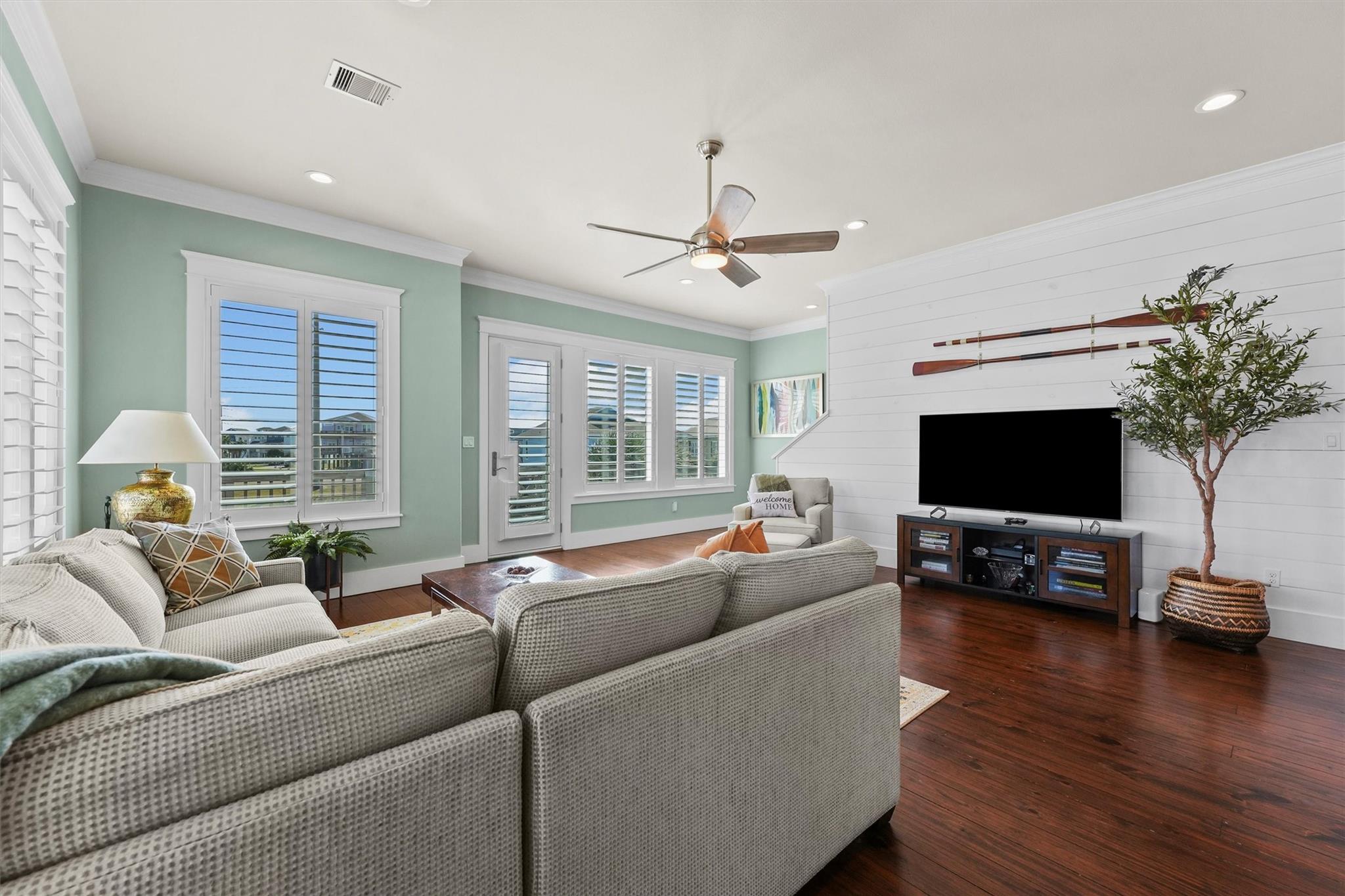 25102 Sausalito Dr, Galveston, TX 77554 photo