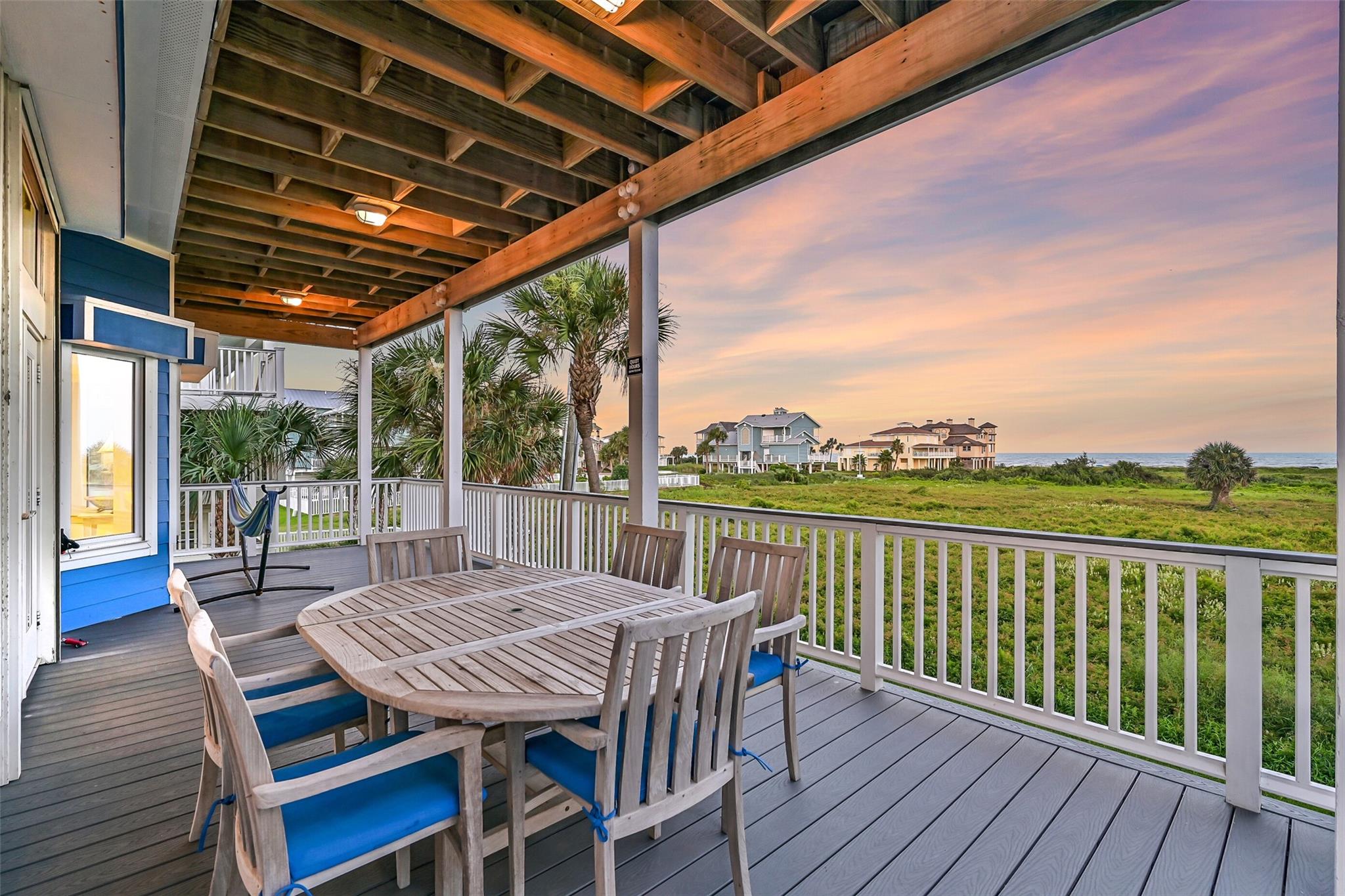 14458 Spyglass Cir, Galveston, TX 77554 photo