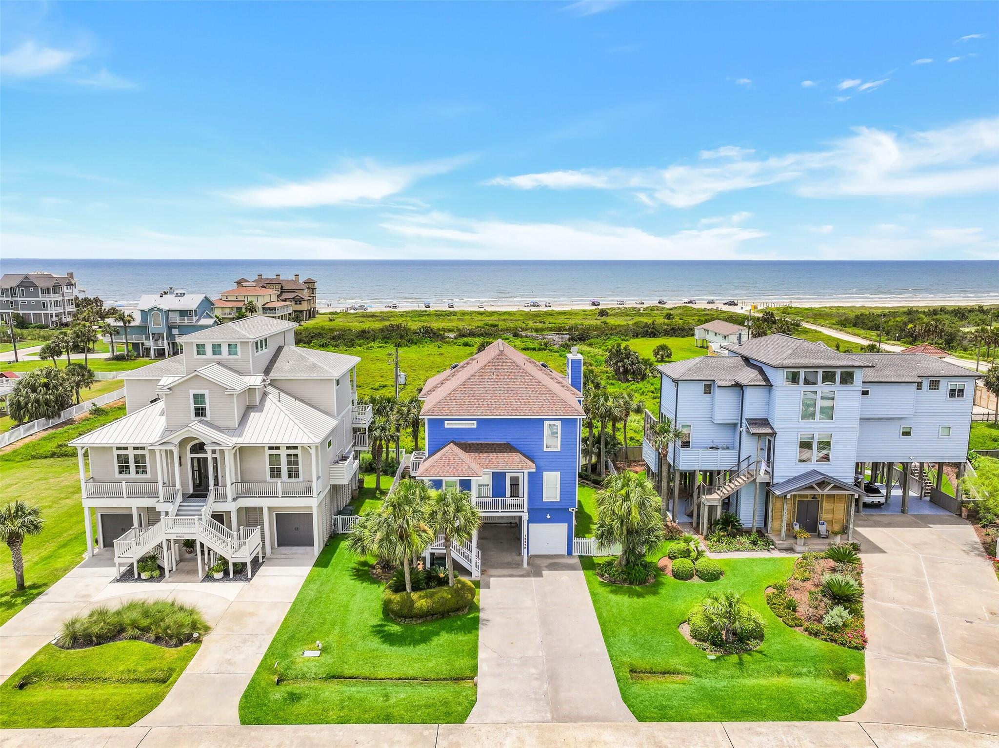 14458 Spyglass Cir, Galveston, TX 77554 photo