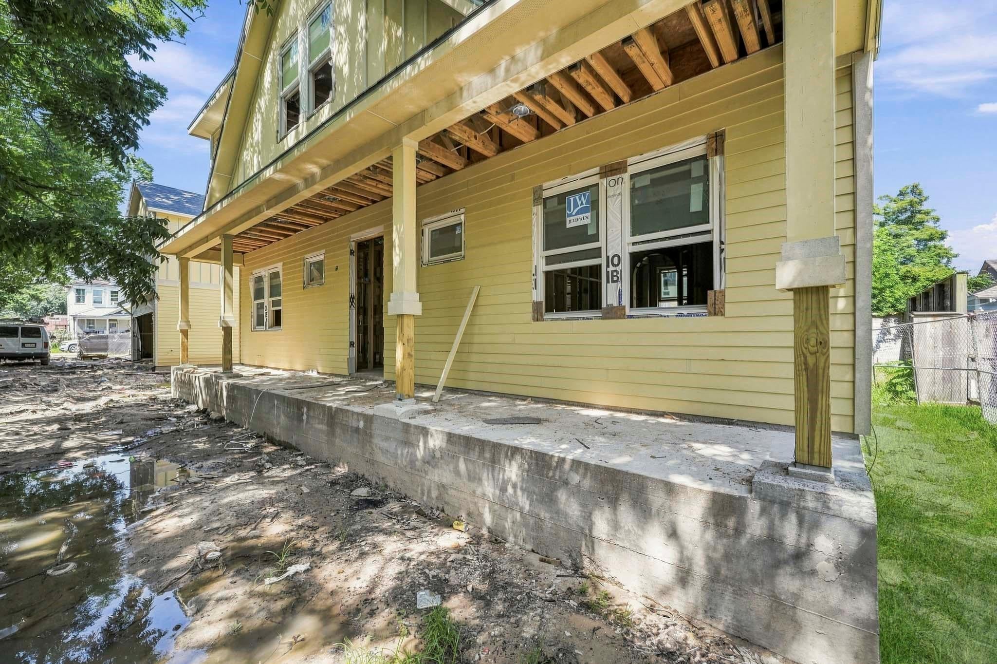 2924 Watson St, Houston, TX 77009 photo