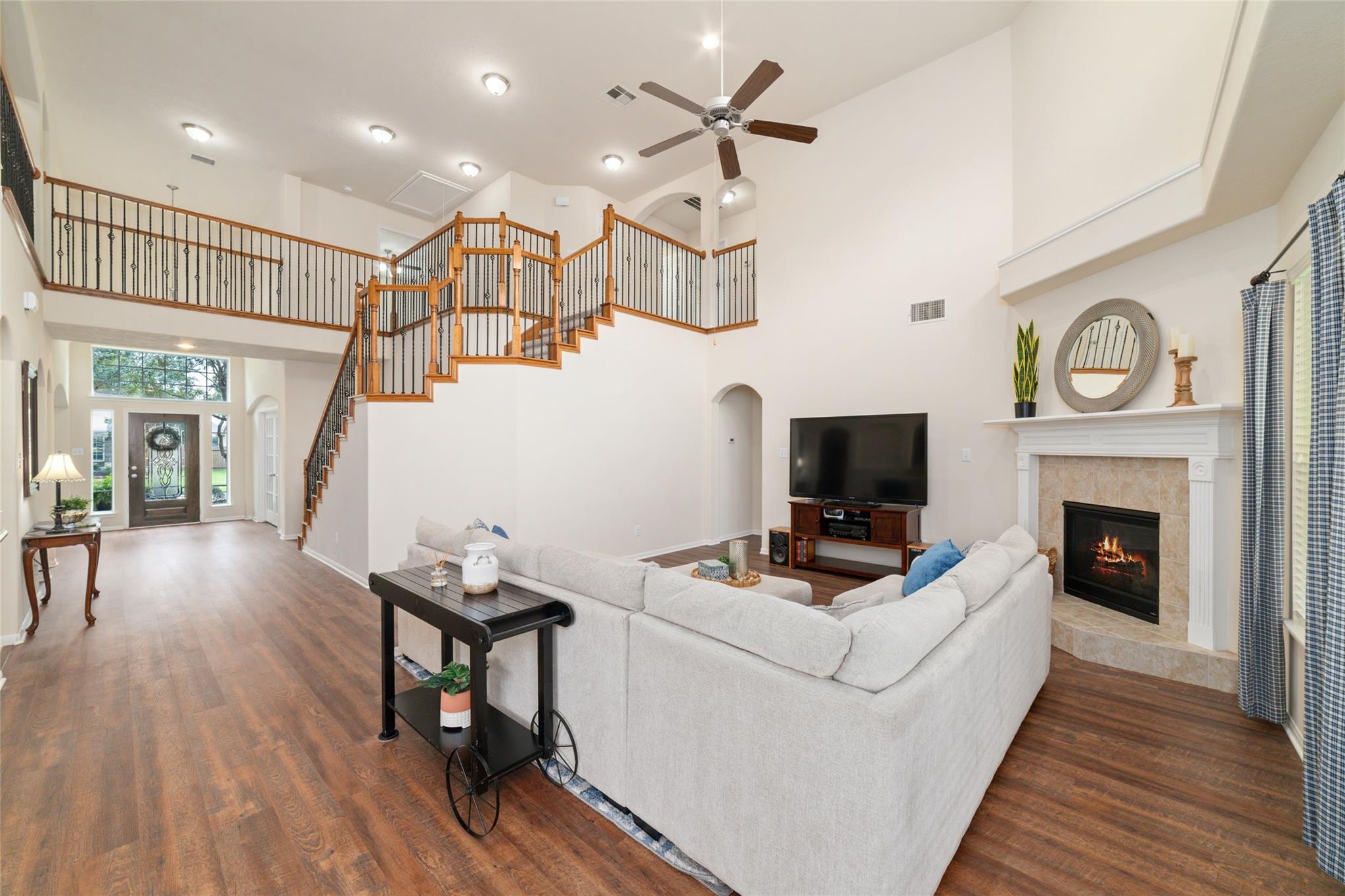 14422 Lakepointe Bend Ln, Cypress, TX 77429