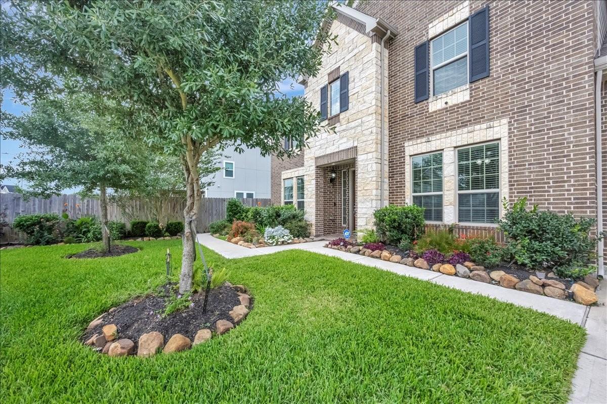 8033 Serenity Dr, Pearland, TX 77584 photo