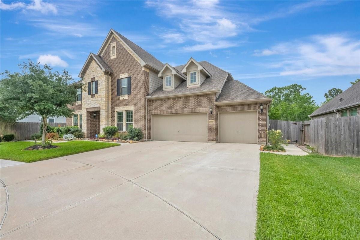 8033 Serenity Dr, Pearland, TX 77584 photo