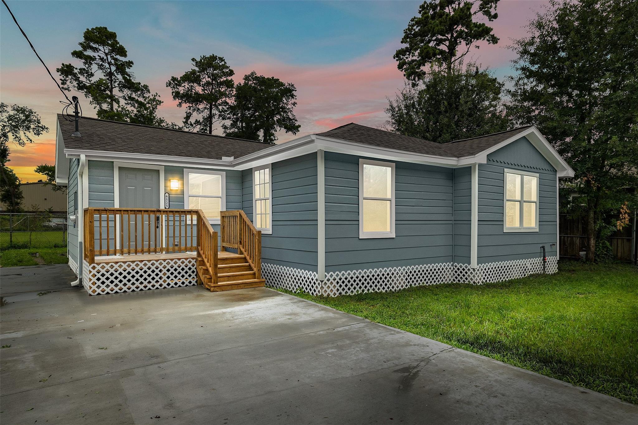 6525 Sealey St, Houston, TX 77091