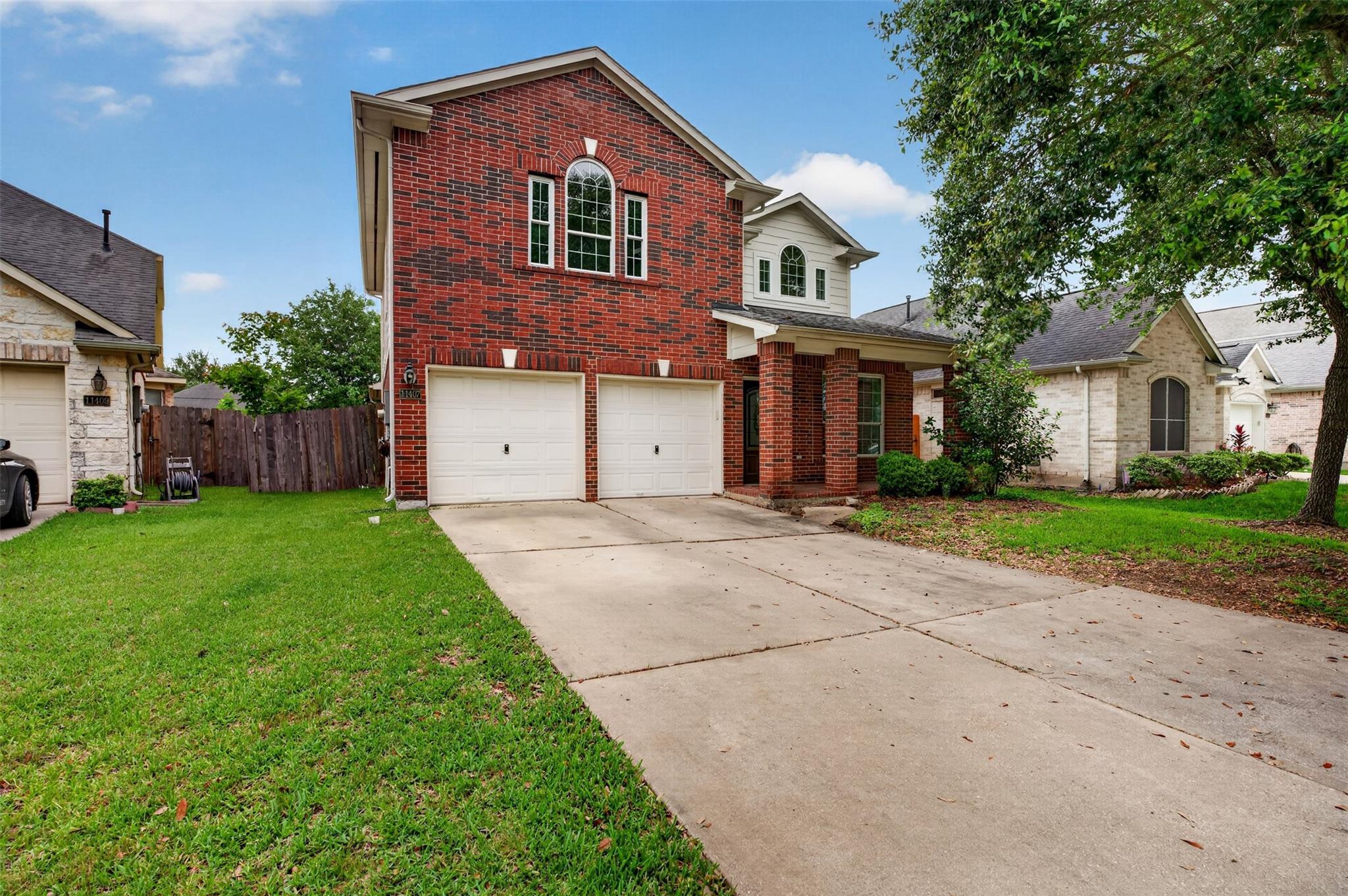 11407 Morning Brook Dr, Pearland, TX 77584