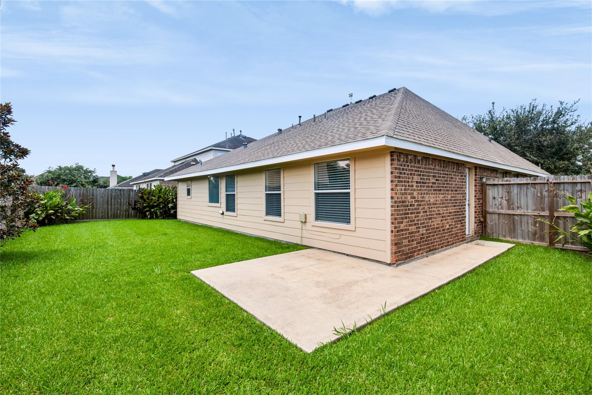 6414 Larrycrest Dr, Pearland, TX 77584 photo