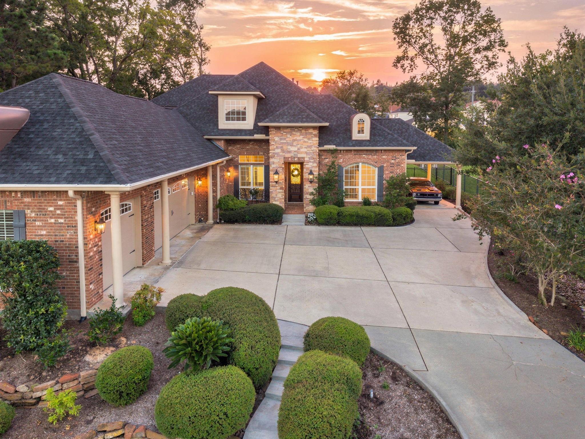 266 Blue Heron Dr, Montgomery, TX 77316