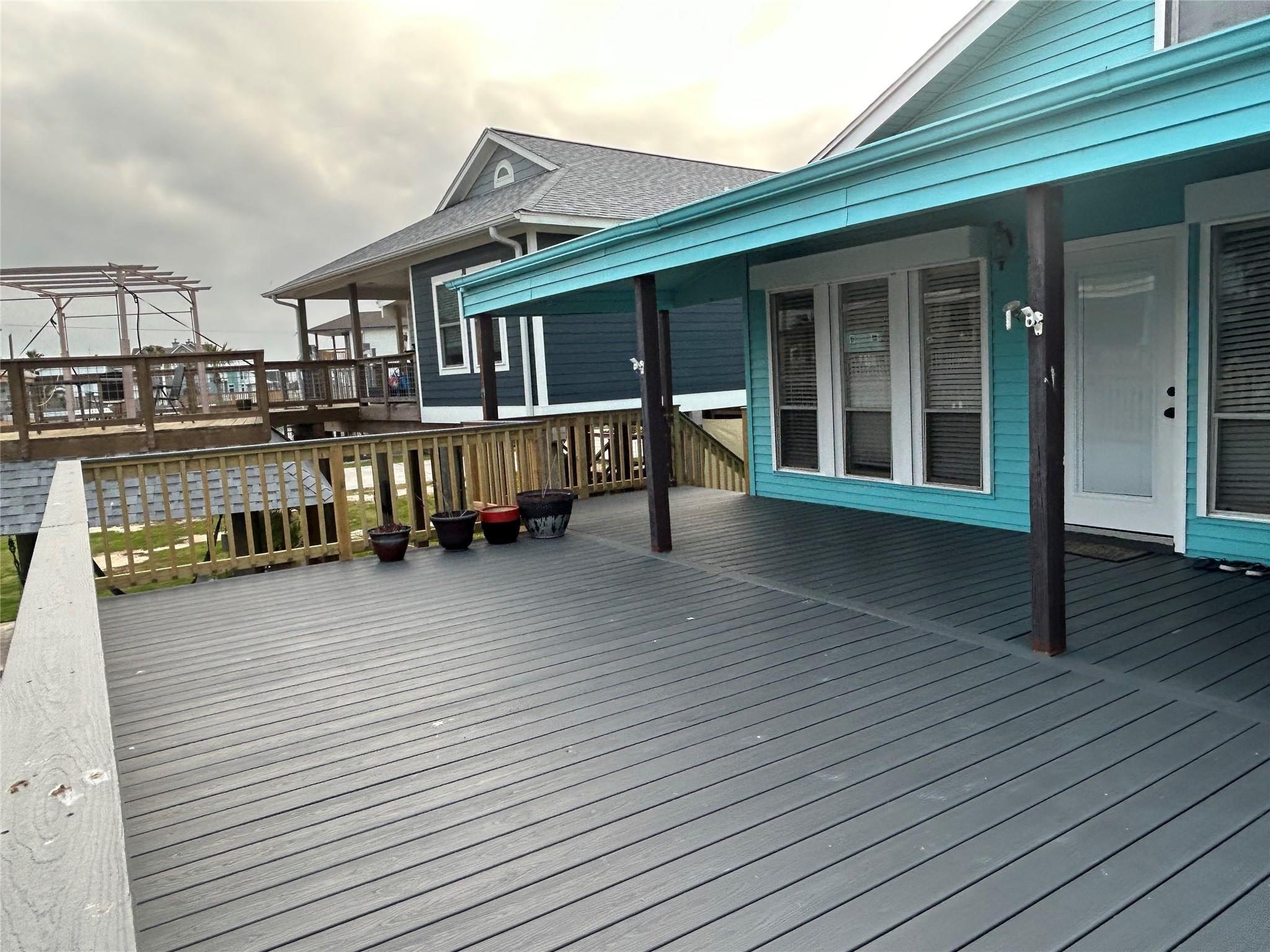 306 Isles End Rd, Tiki Island, TX 77554 photo