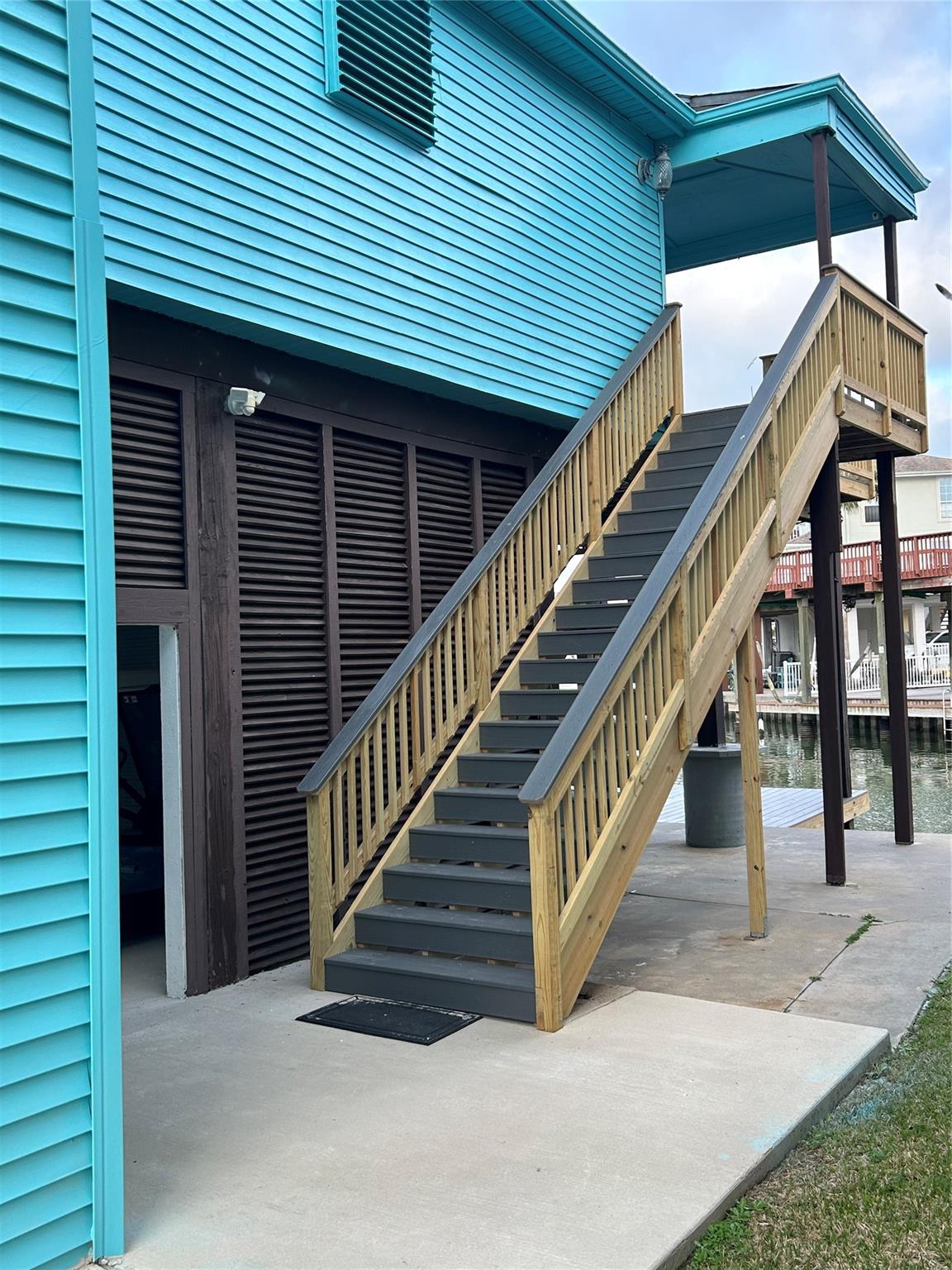 306 Isles End Rd, Tiki Island, TX 77554 photo